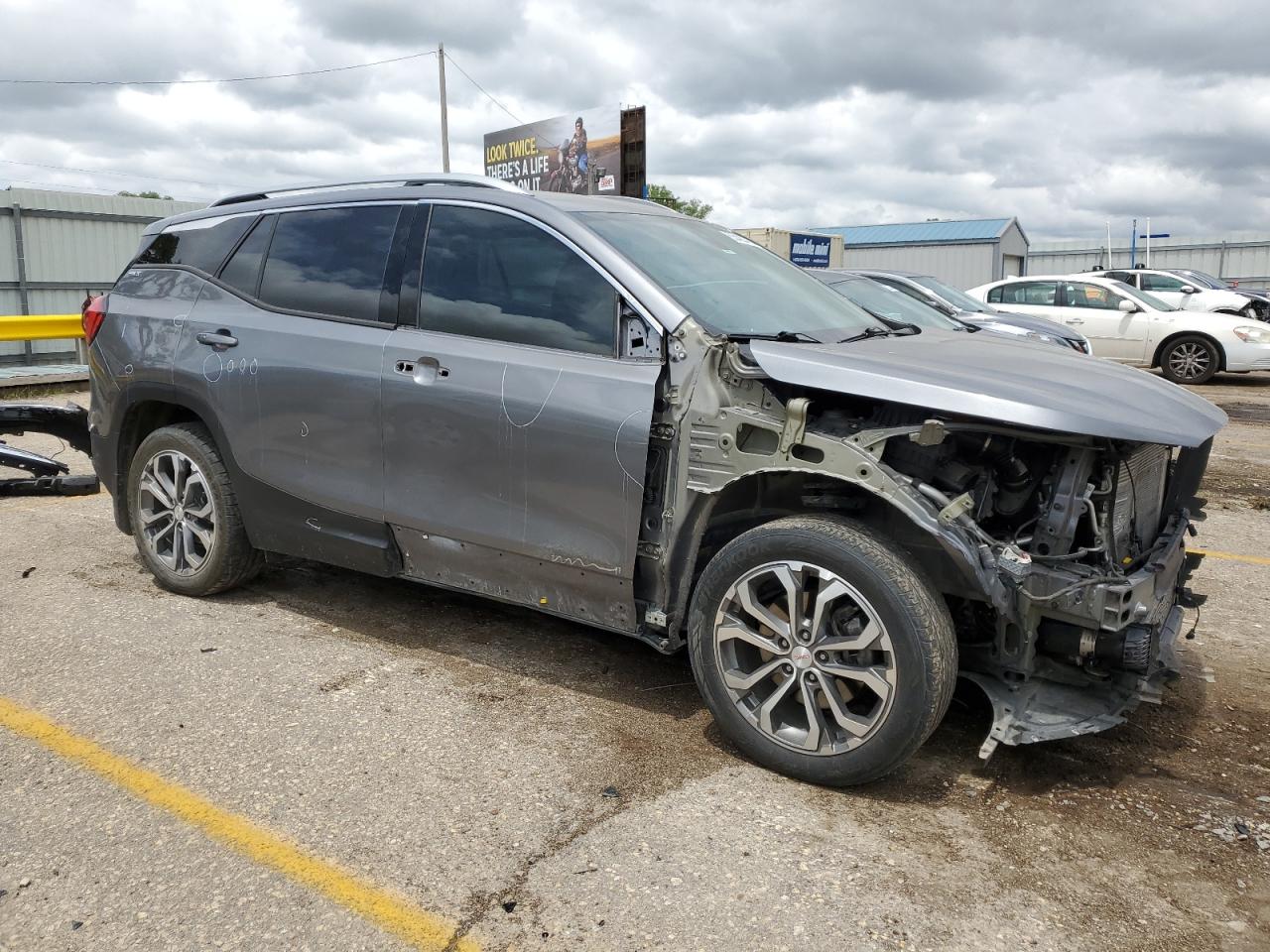 Photo 3 VIN: 3GKALVEX7JL268857 - GMC TERRAIN 