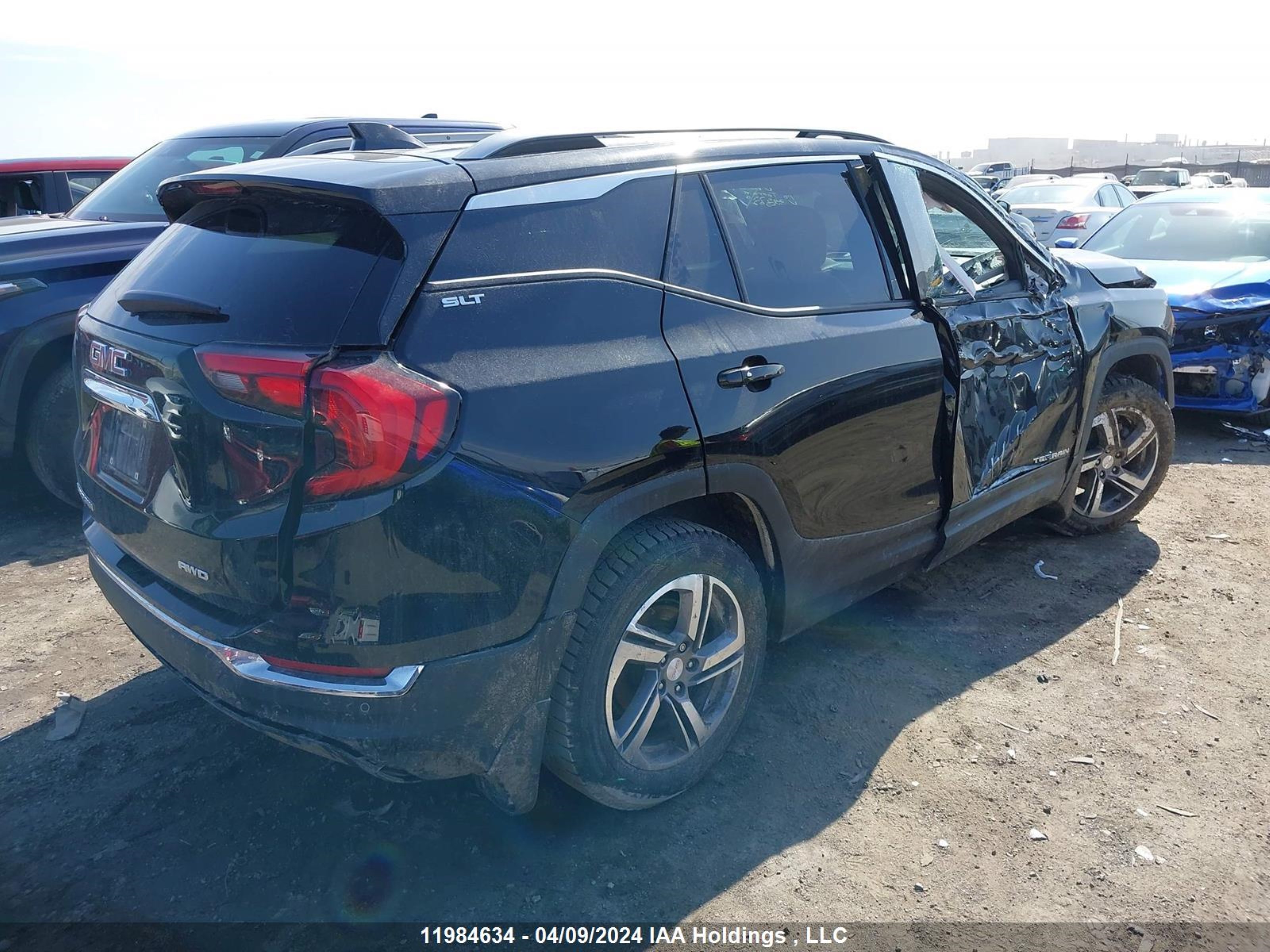 Photo 3 VIN: 3GKALWEU6JL245730 - GMC TERRAIN 