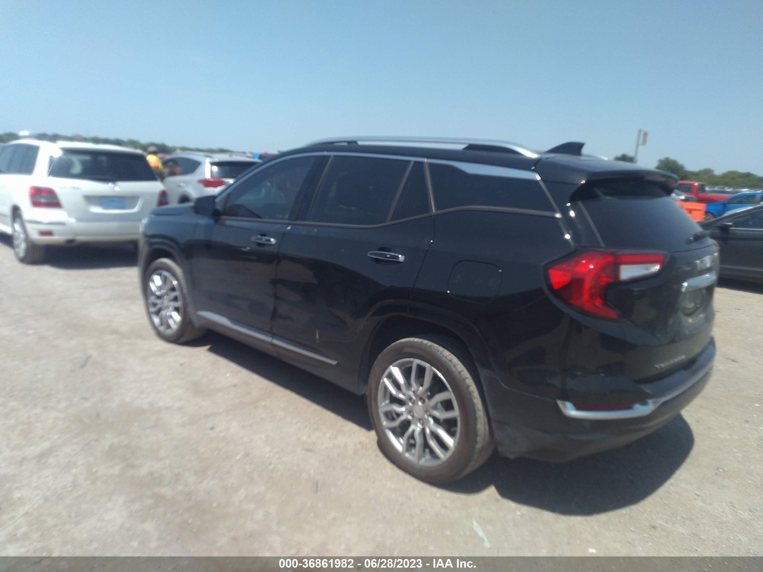 Photo 2 VIN: 3GKALXEV2NL232414 - GMC TERRAIN 