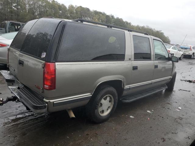 Photo 2 VIN: 3GKEC16R1XG550620 - GMC SUBURBAN 