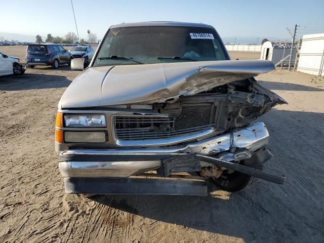 Photo 4 VIN: 3GKEC16R3XG541787 - GMC SUBURBAN 