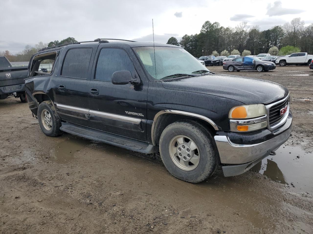 Photo 3 VIN: 3GKEC16T0YG173761 - GMC YUKON 