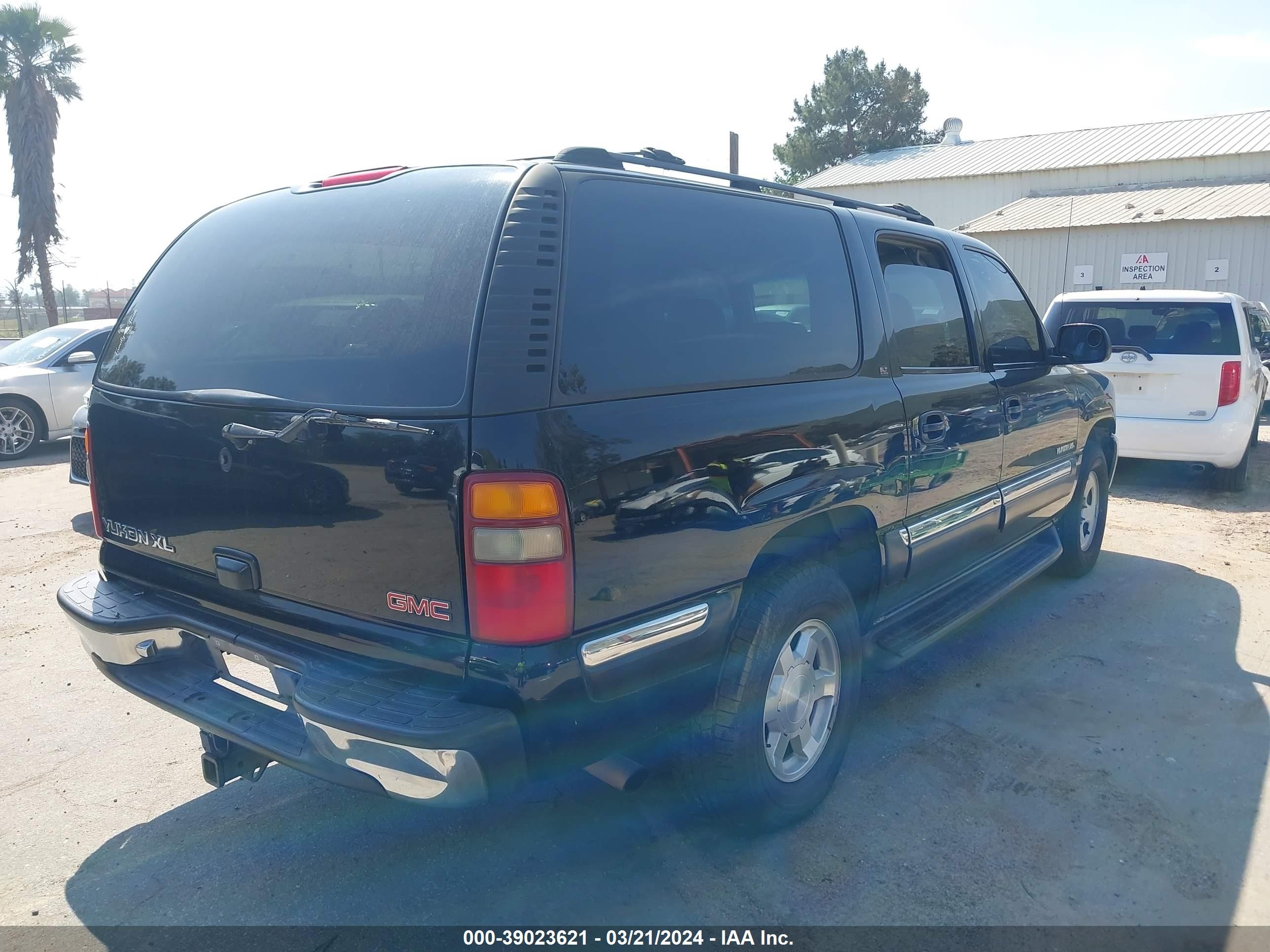 Photo 3 VIN: 3GKEC16T11G176660 - GMC NULL 