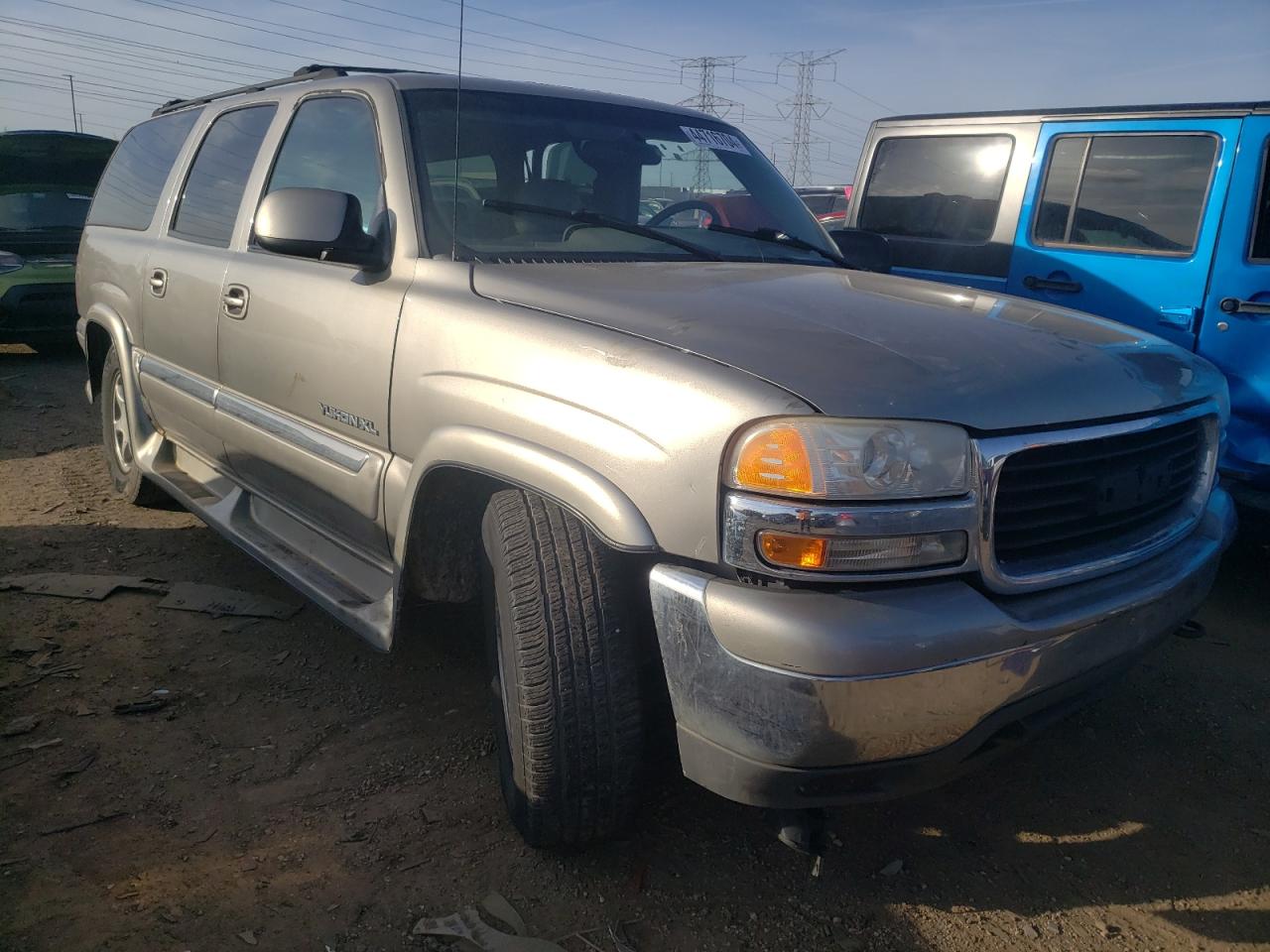 Photo 3 VIN: 3GKEC16T8YG174740 - GMC YUKON 