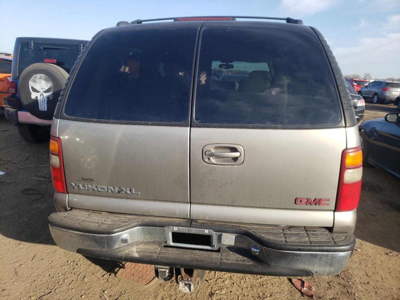 Photo 5 VIN: 3GKEC16T8YG174740 - GMC YUKON 