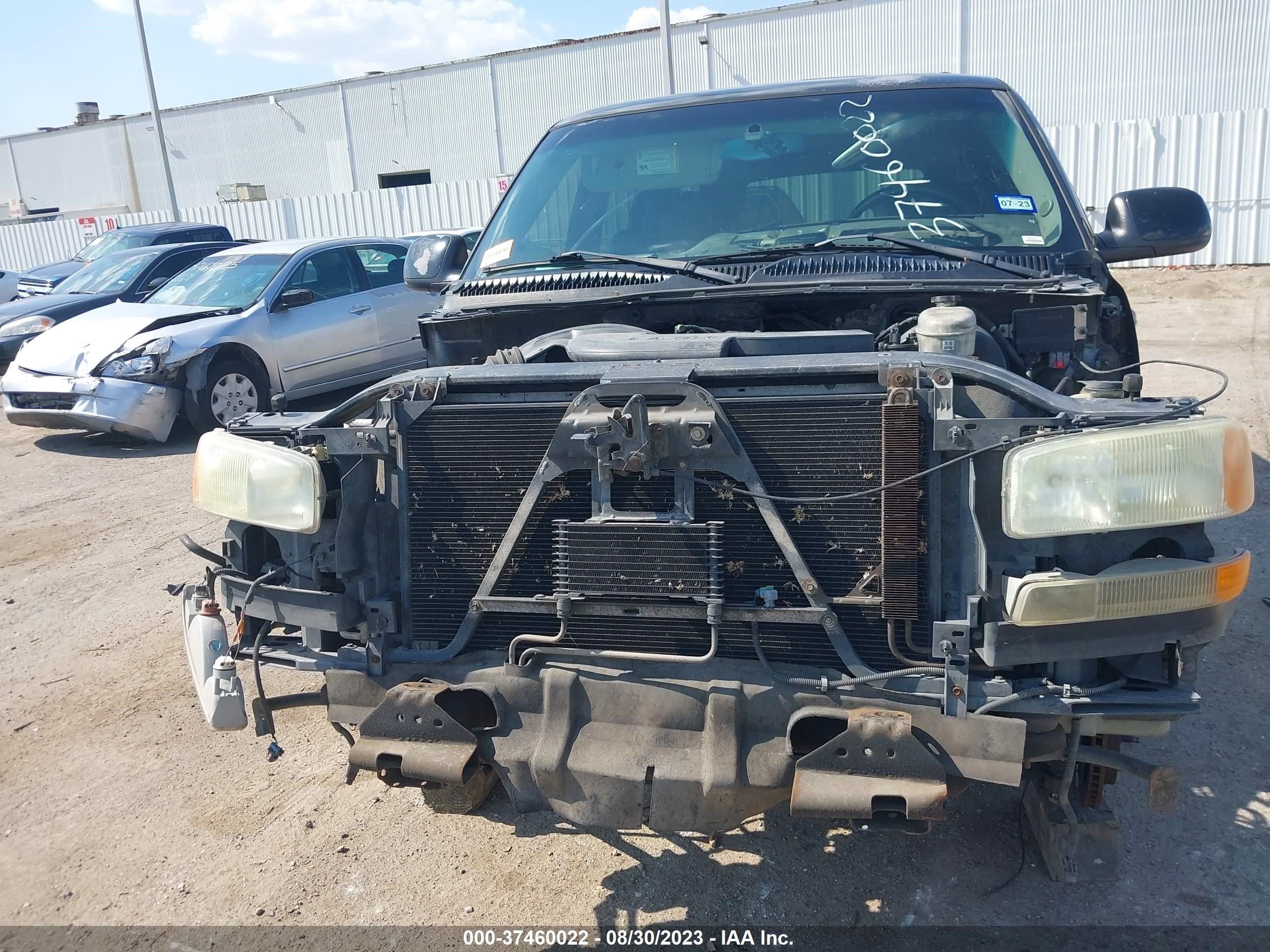 Photo 10 VIN: 3GKEC16Z33G209200 - GMC YUKON 