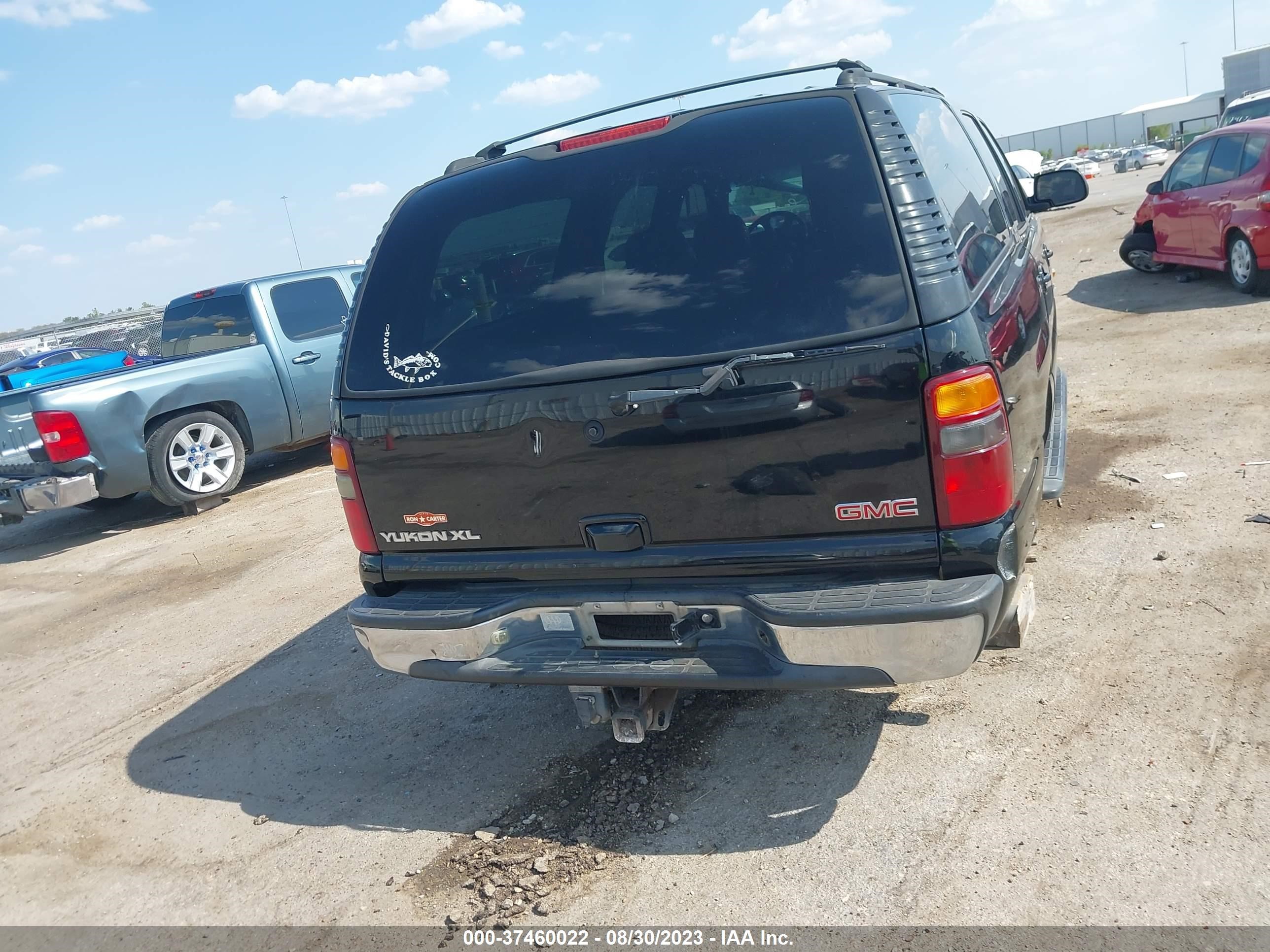 Photo 14 VIN: 3GKEC16Z33G209200 - GMC YUKON 