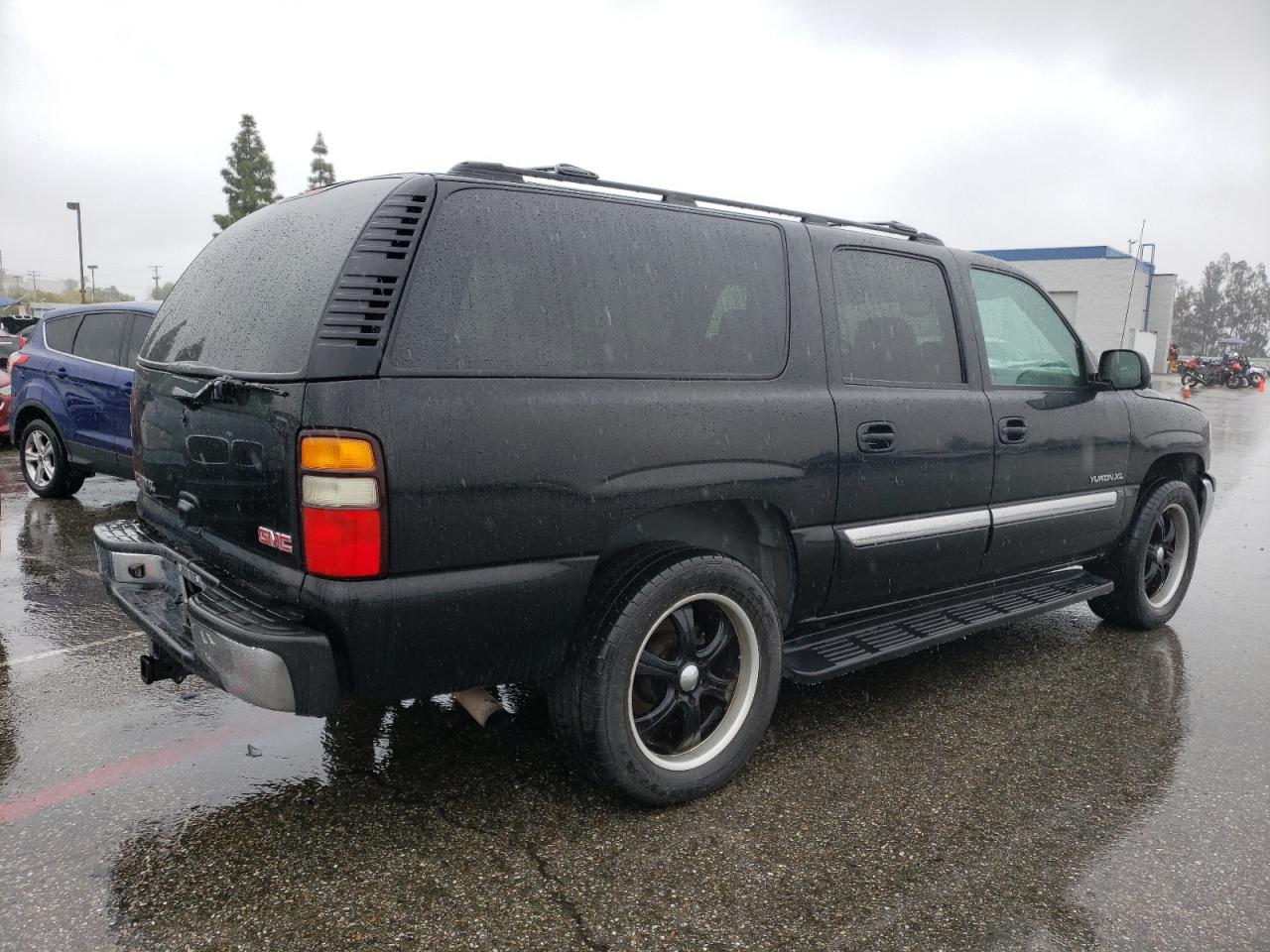 Photo 2 VIN: 3GKEC16Z35G148112 - GMC YUKON 