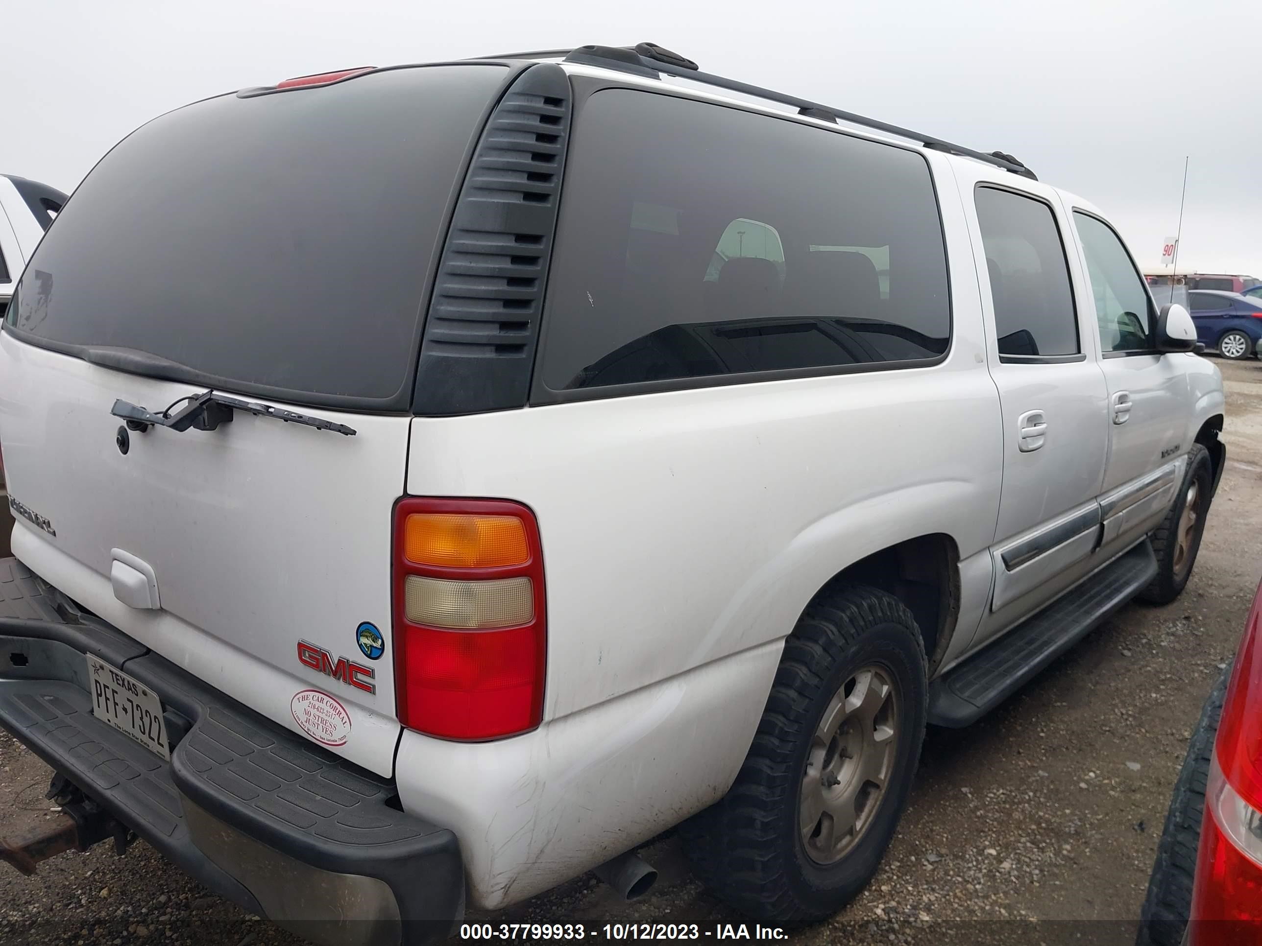 Photo 3 VIN: 3GKEC16Z73G314757 - GMC YUKON 