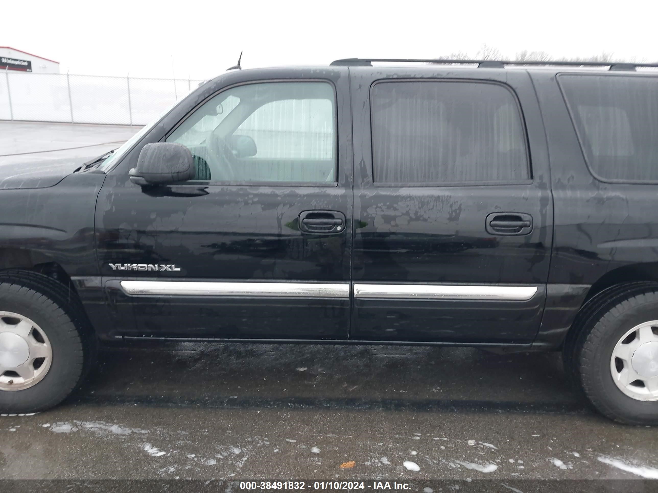 Photo 13 VIN: 3GKEC16Z95G254192 - GMC YUKON 