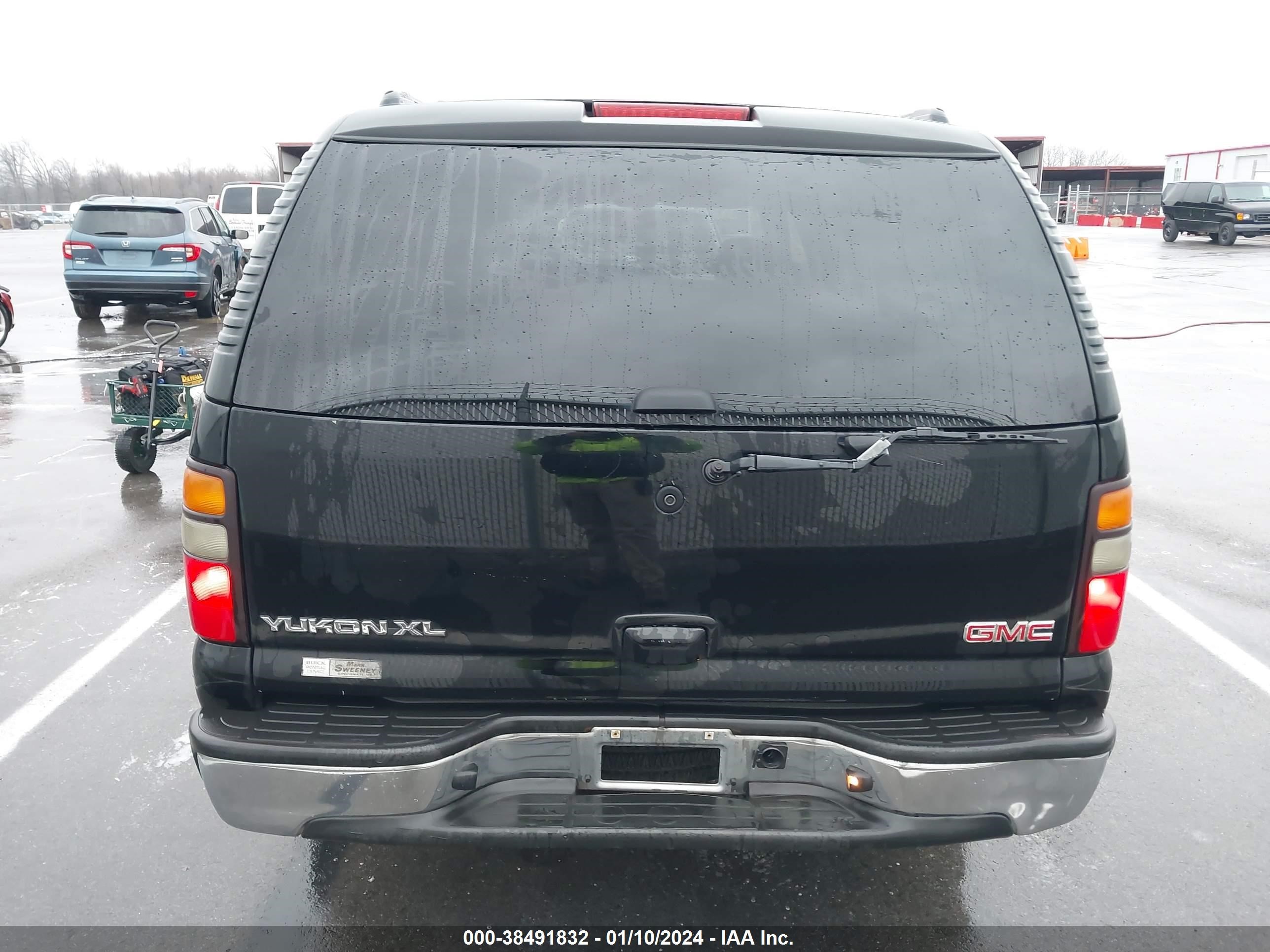 Photo 15 VIN: 3GKEC16Z95G254192 - GMC YUKON 