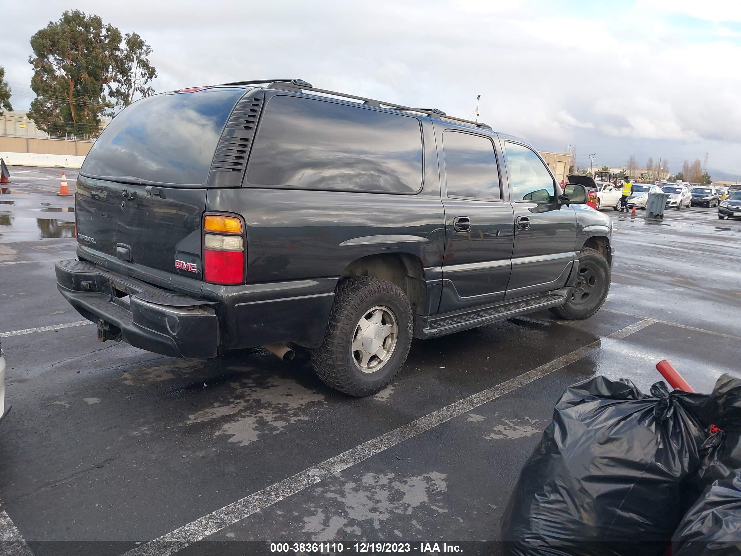 Photo 4 VIN: 3GKEC16Z95G296491 - GMC YUKON 