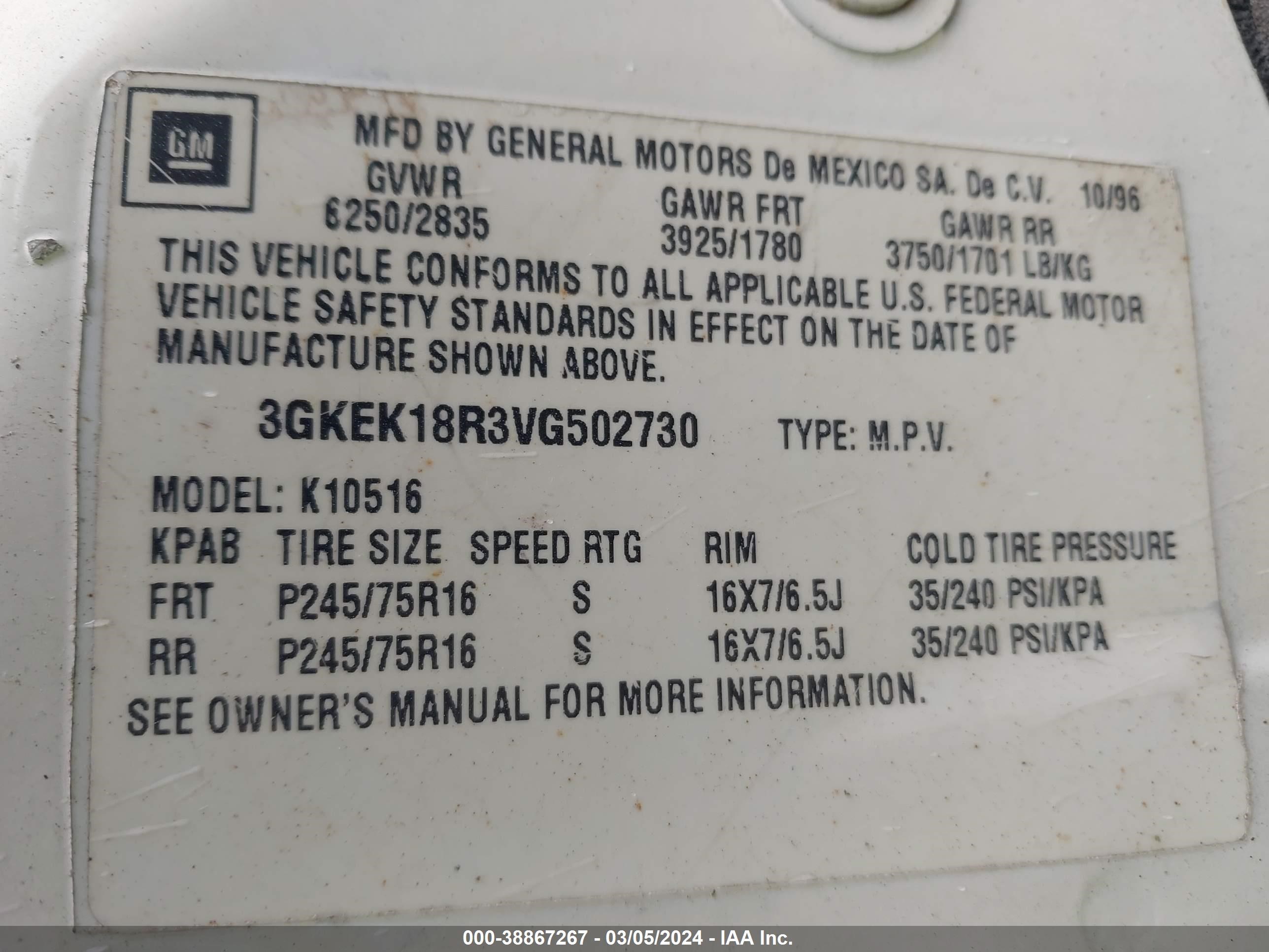 Photo 8 VIN: 3GKEK18R3VG502730 - GMC YUKON 