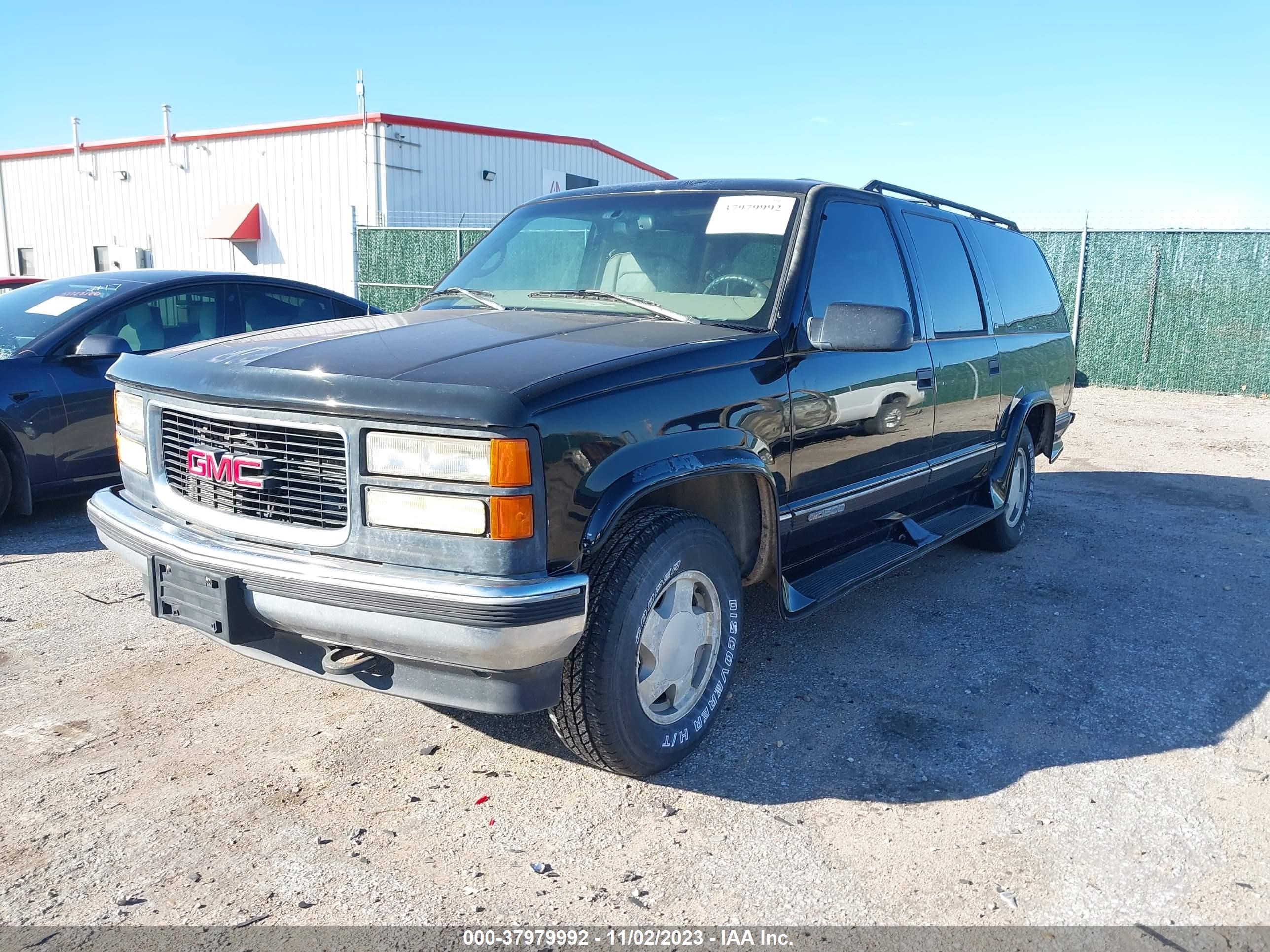 Photo 1 VIN: 3GKFK16R0VG518892 - GMC SUBURBAN 