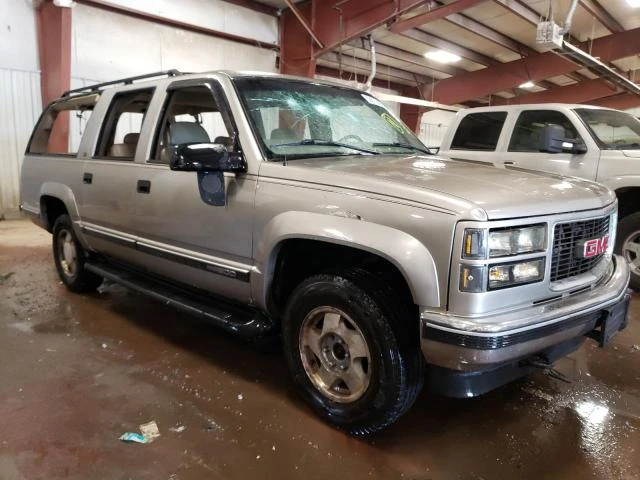 Photo 3 VIN: 3GKFK16R0XG541320 - GMC SUBURBAN K 