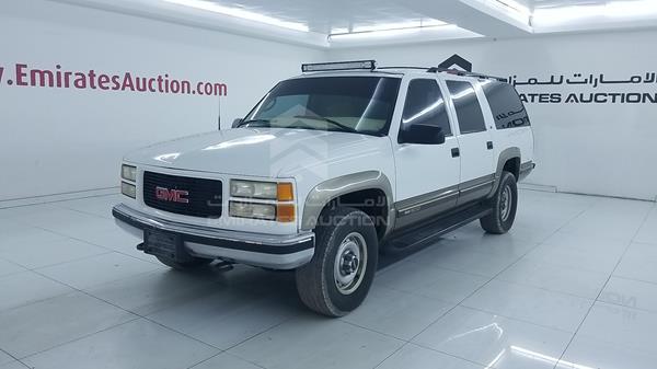 Photo 5 VIN: 3GKFK16R3VG523567 - GMC SUBURBAN 