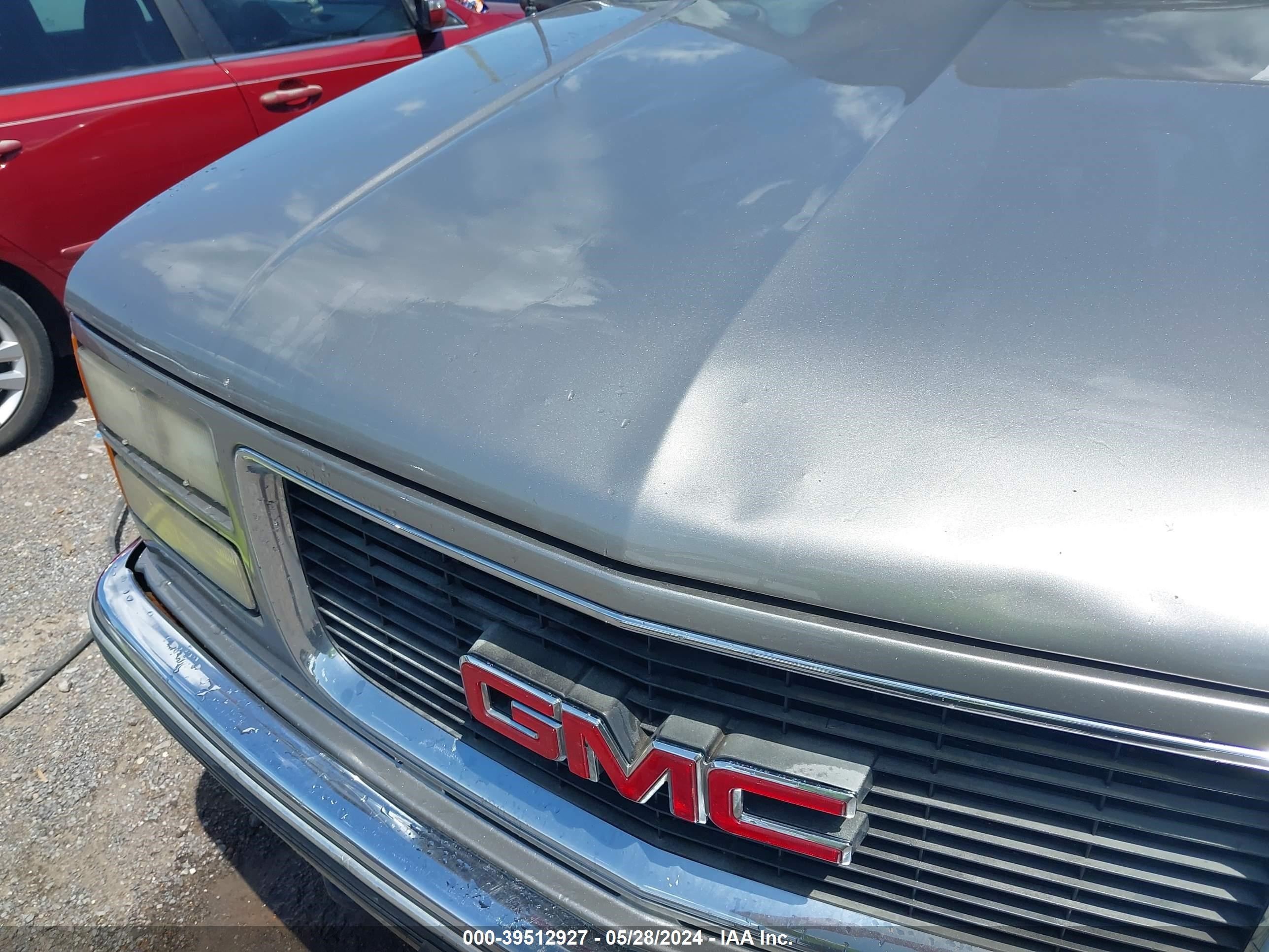 Photo 5 VIN: 3GKFK16R4XG543460 - GMC NULL 