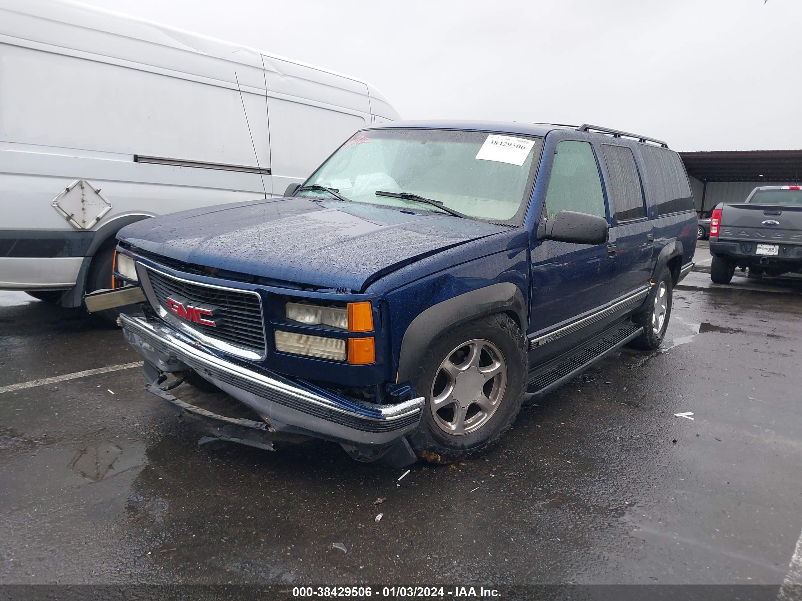 Photo 1 VIN: 3GKFK16R5XG547291 - GMC SUBURBAN 