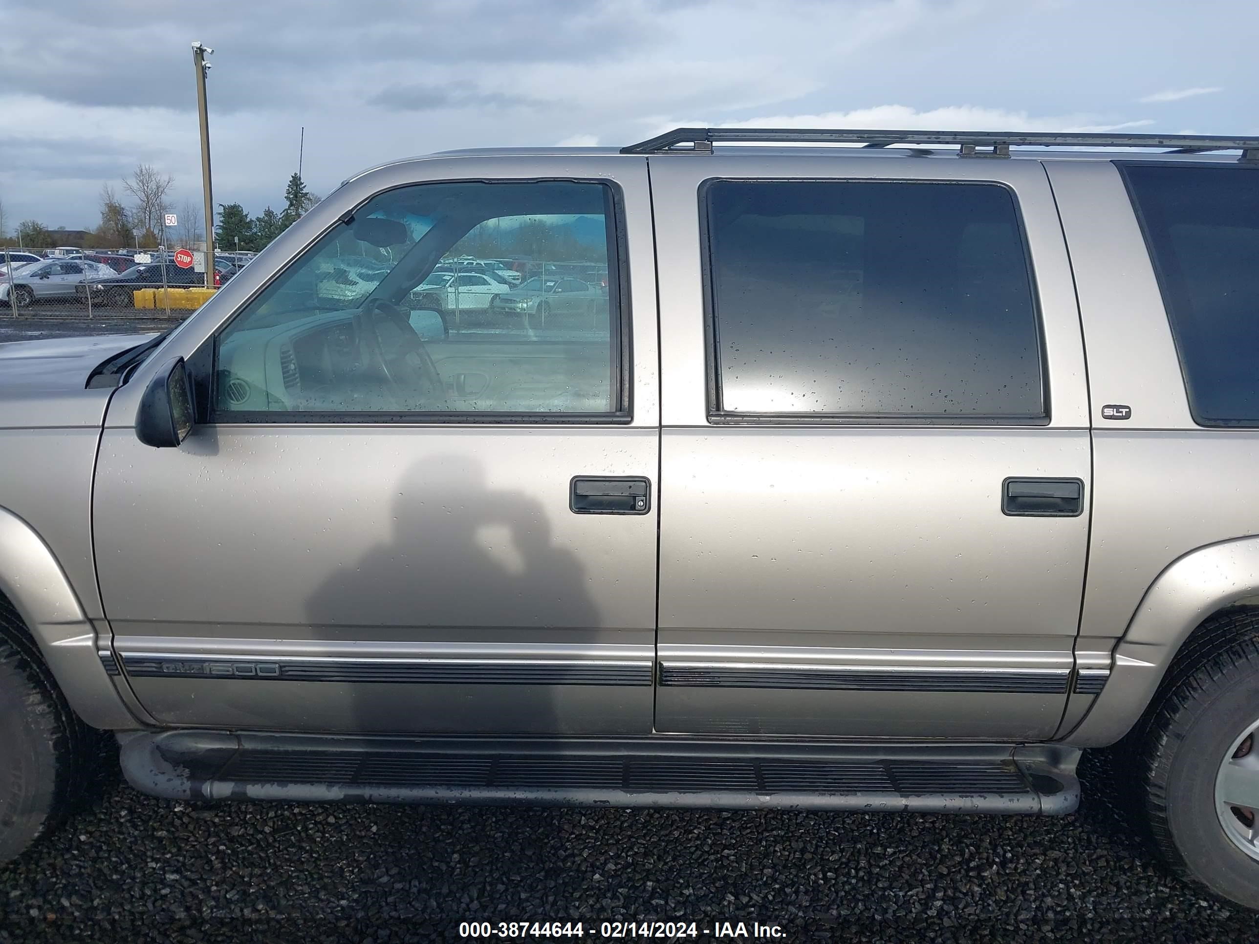 Photo 13 VIN: 3GKFK16RXXG549196 - GMC NULL 