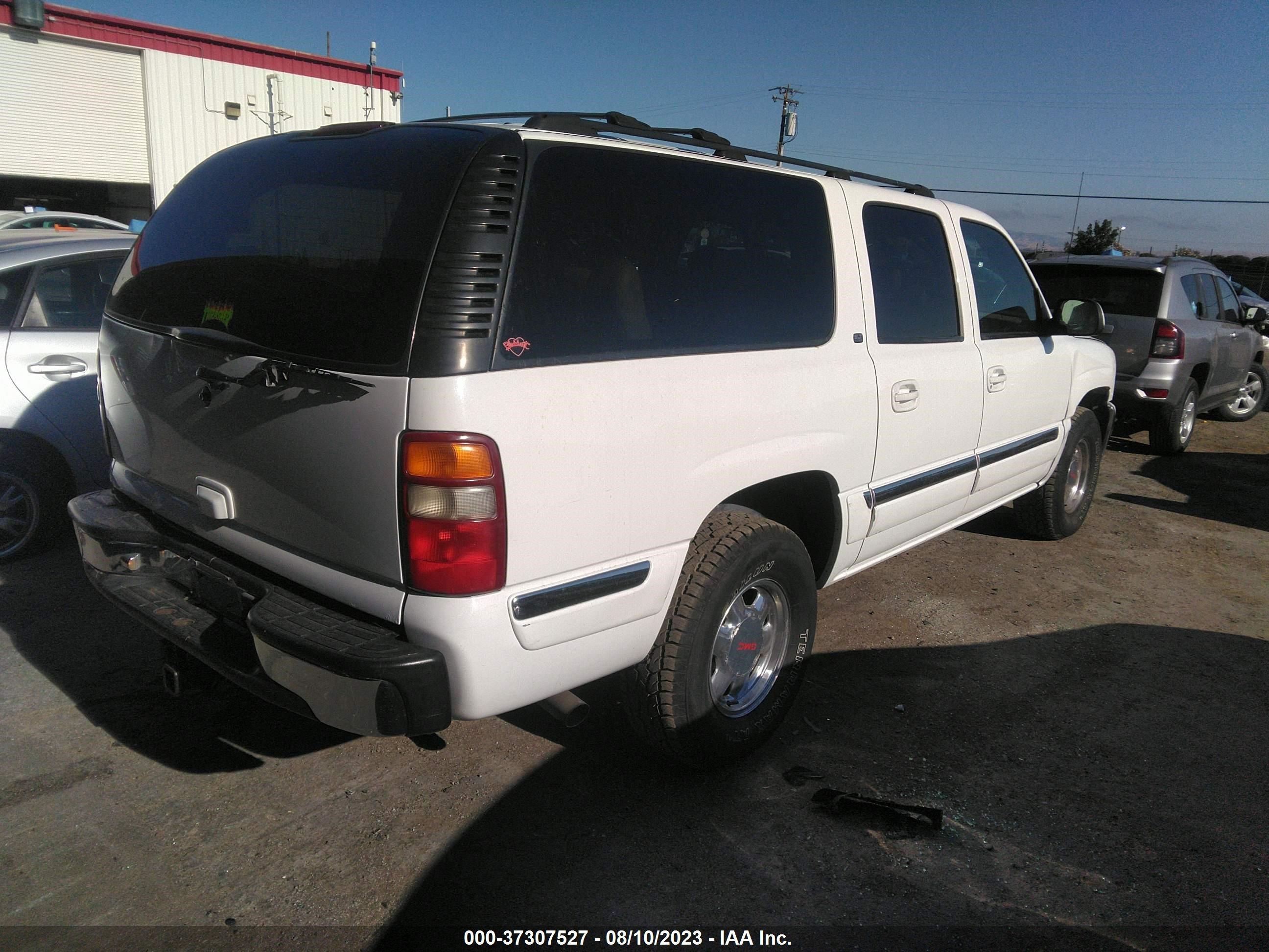 Photo 3 VIN: 3GKFK16T21G282297 - GMC YUKON 