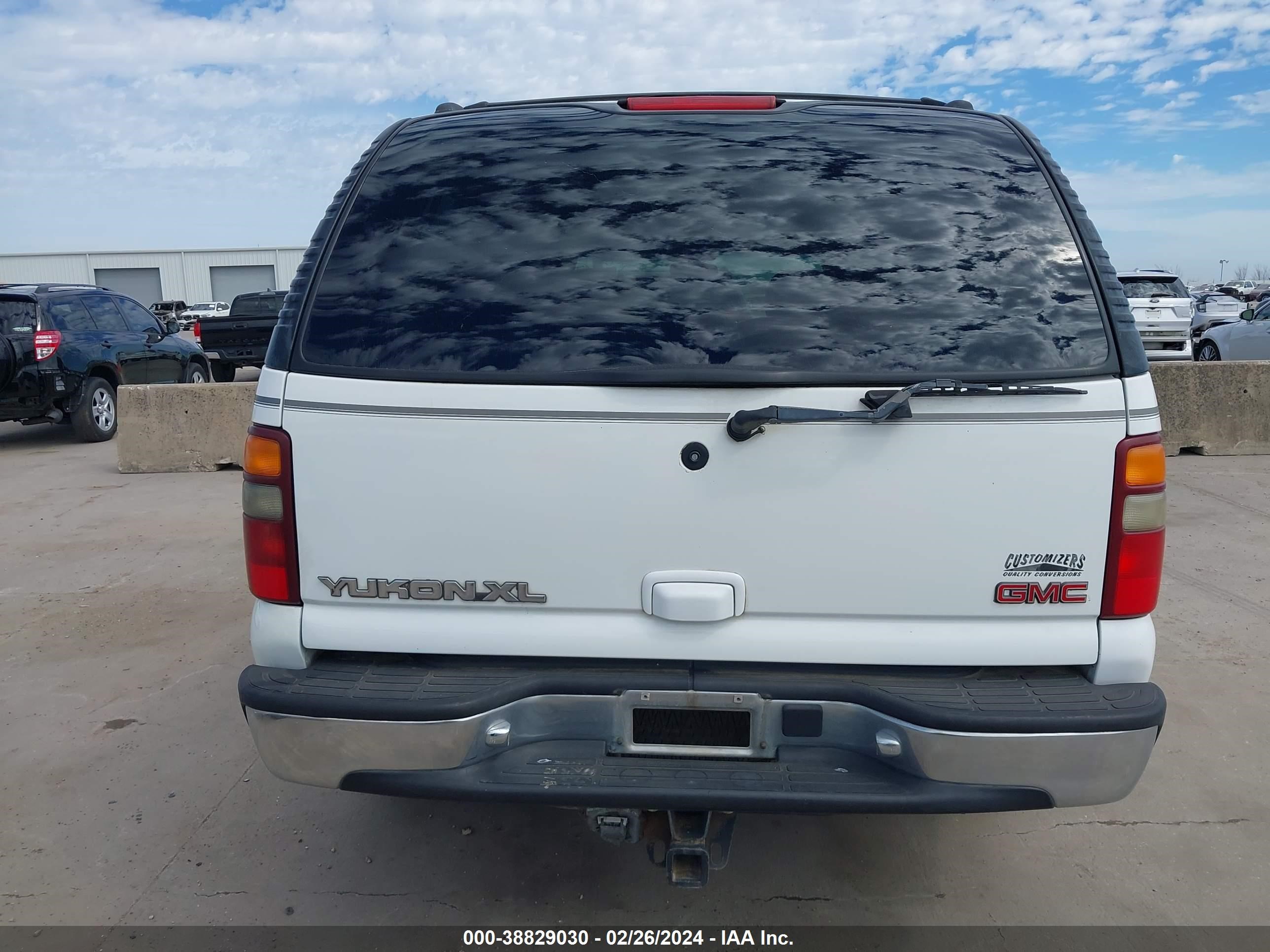 Photo 15 VIN: 3GKFK16T41G102169 - GMC YUKON 