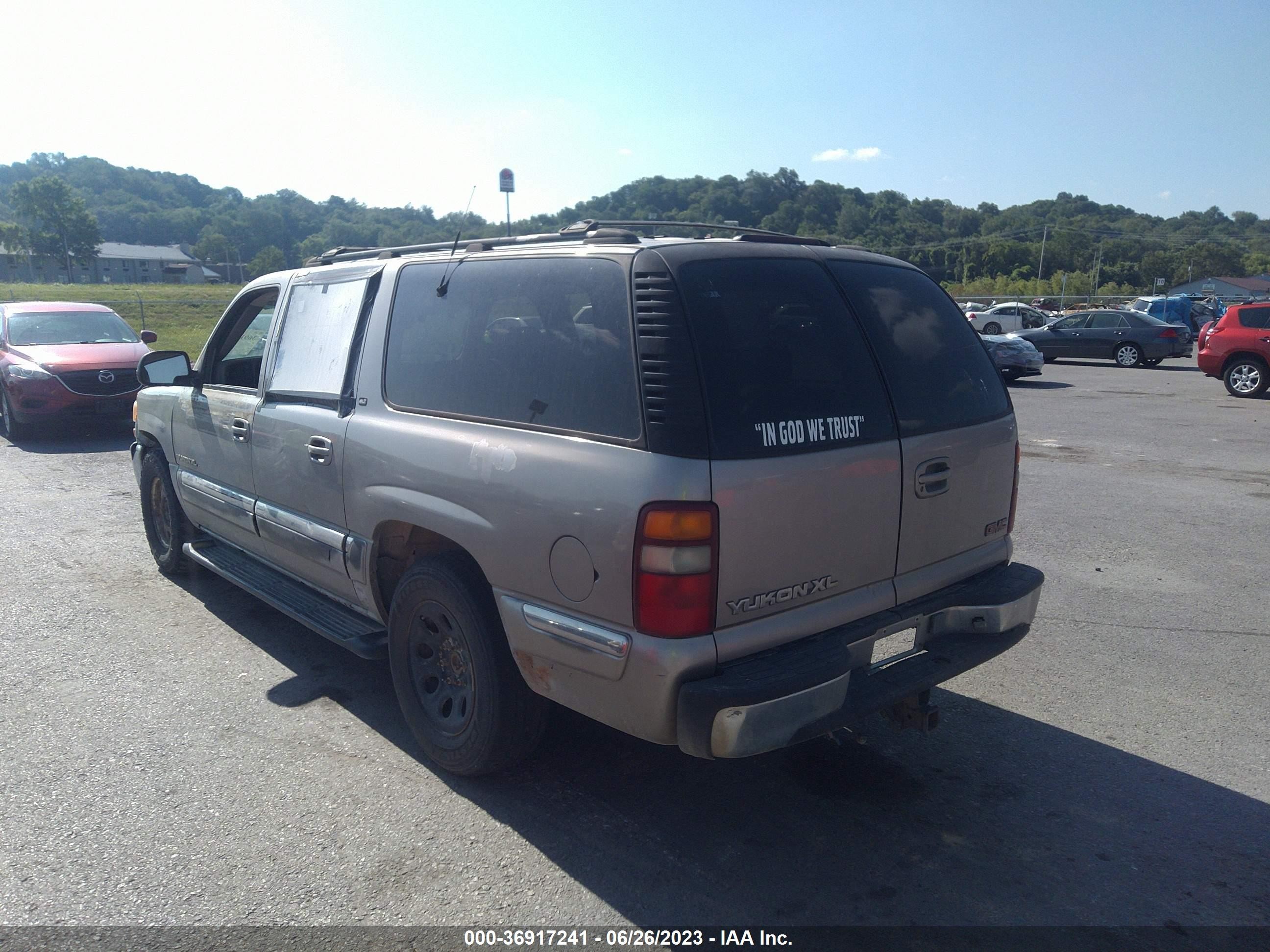 Photo 3 VIN: 3GKFK16T5YG159488 - GMC YUKON 