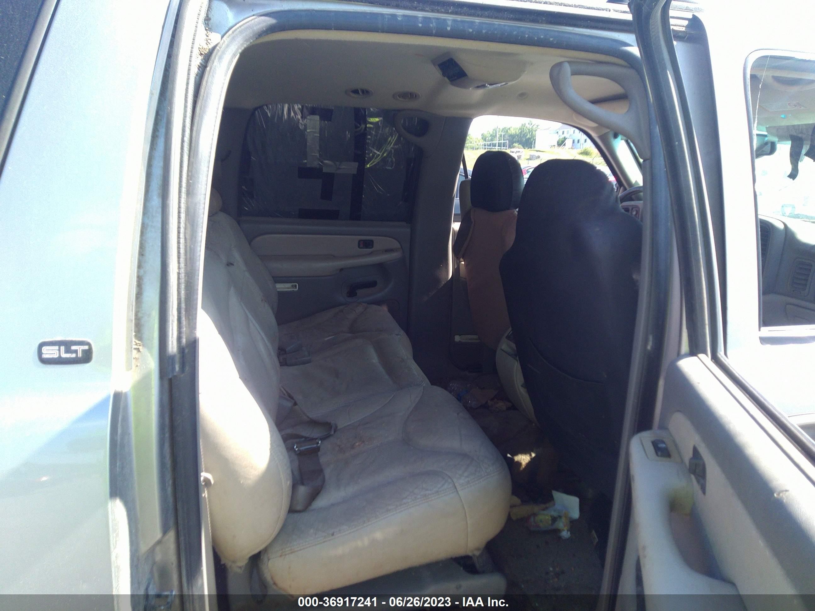 Photo 8 VIN: 3GKFK16T5YG159488 - GMC YUKON 