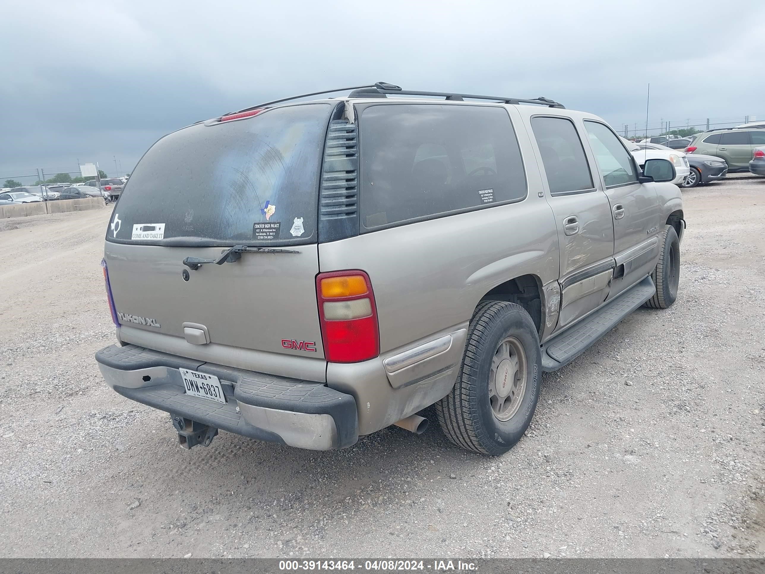 Photo 3 VIN: 3GKFK16T8YG103058 - GMC NULL 