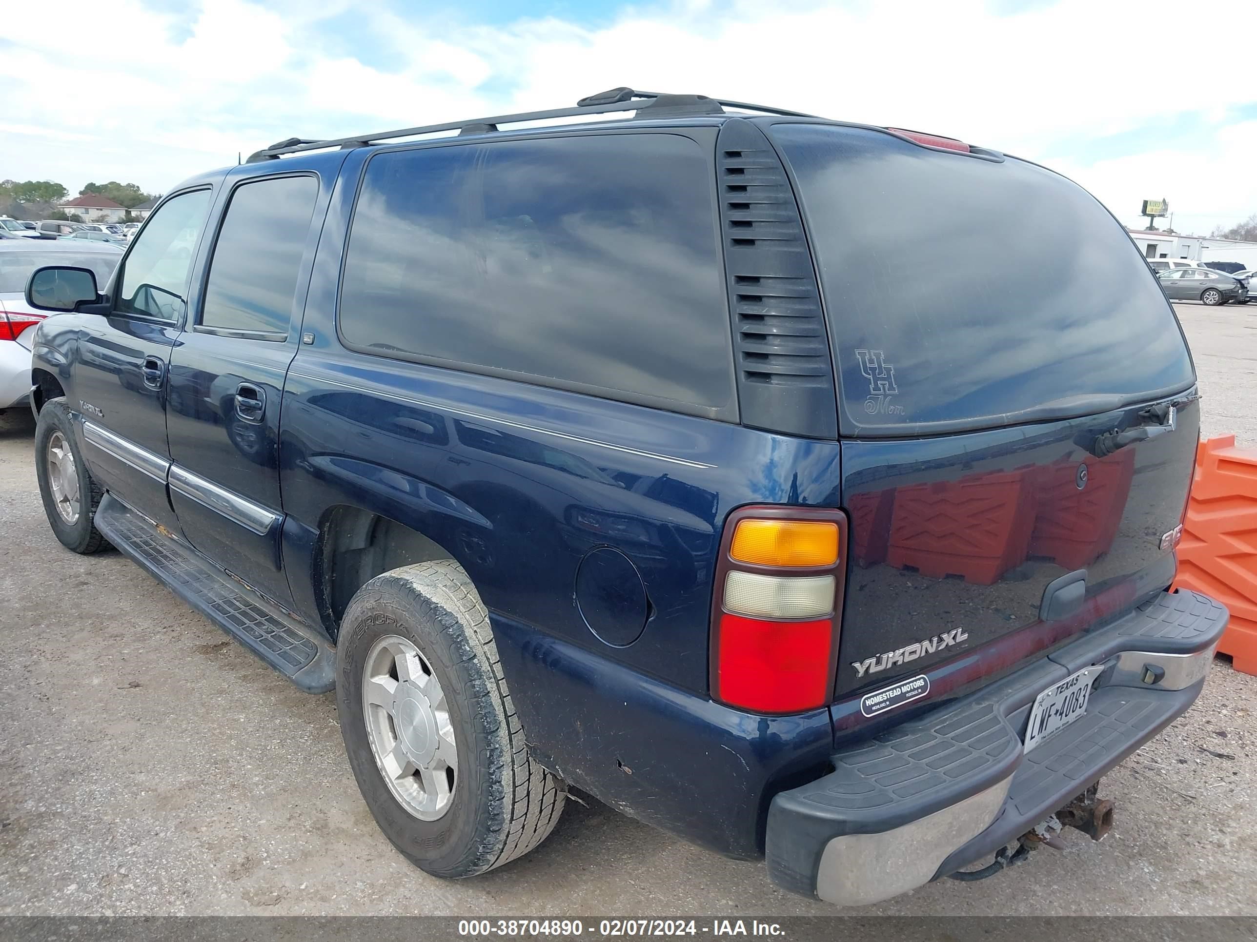 Photo 2 VIN: 3GKFK16Z34G168401 - GMC YUKON 