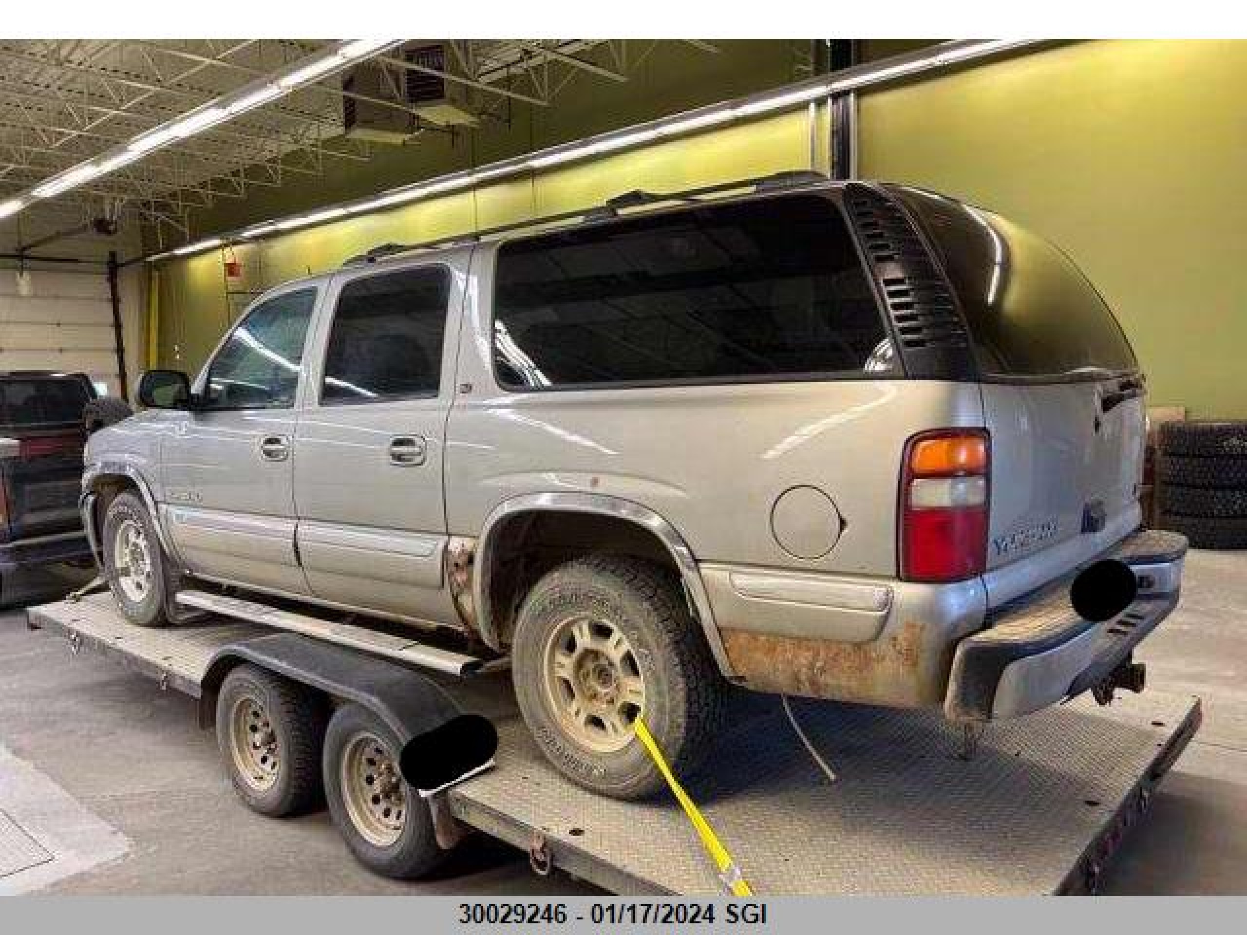 Photo 2 VIN: 3GKFK16Z42G257388 - GMC YUKON 