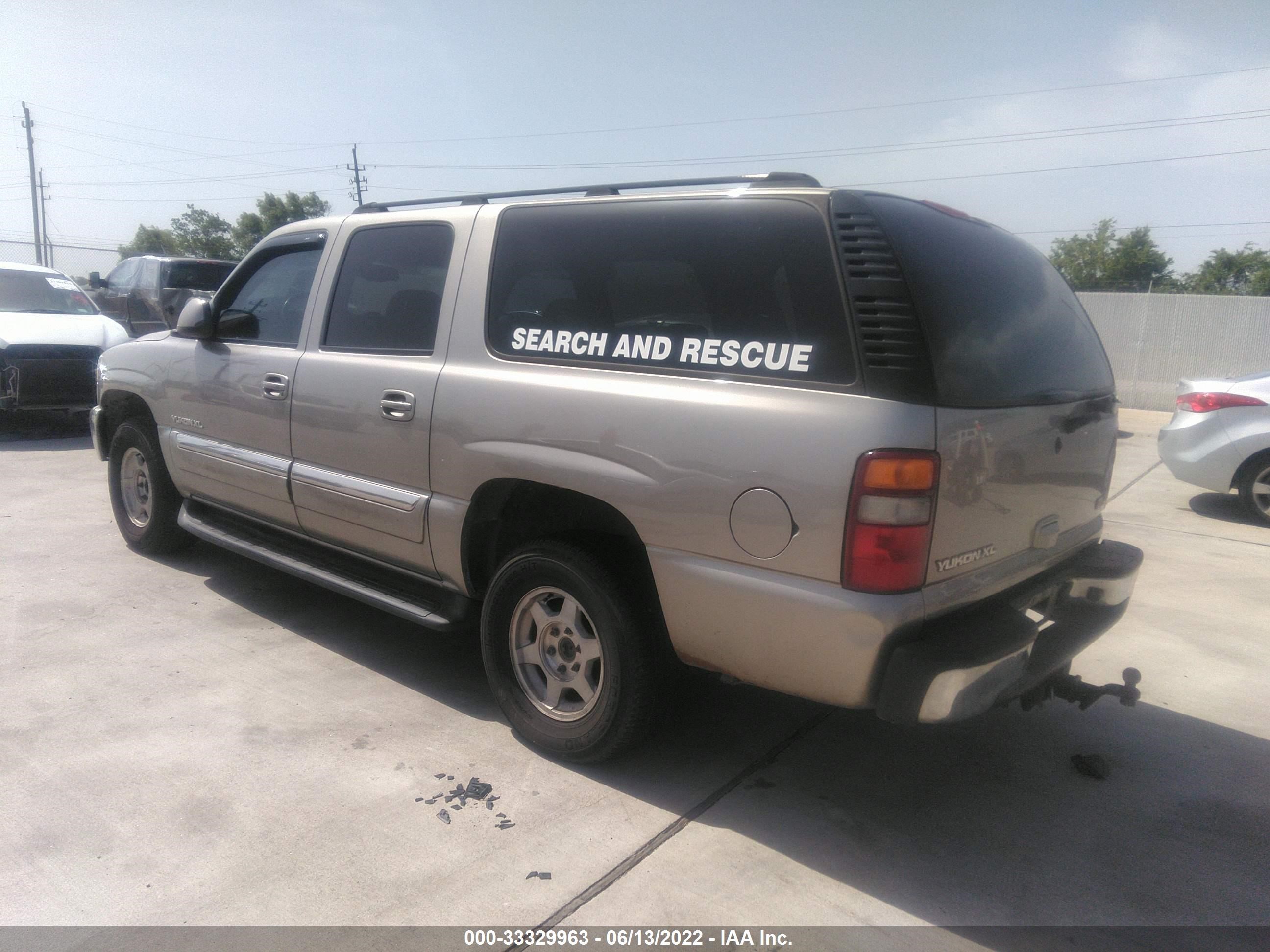 Photo 2 VIN: 3GKFK16Z53G245655 - GMC YUKON 