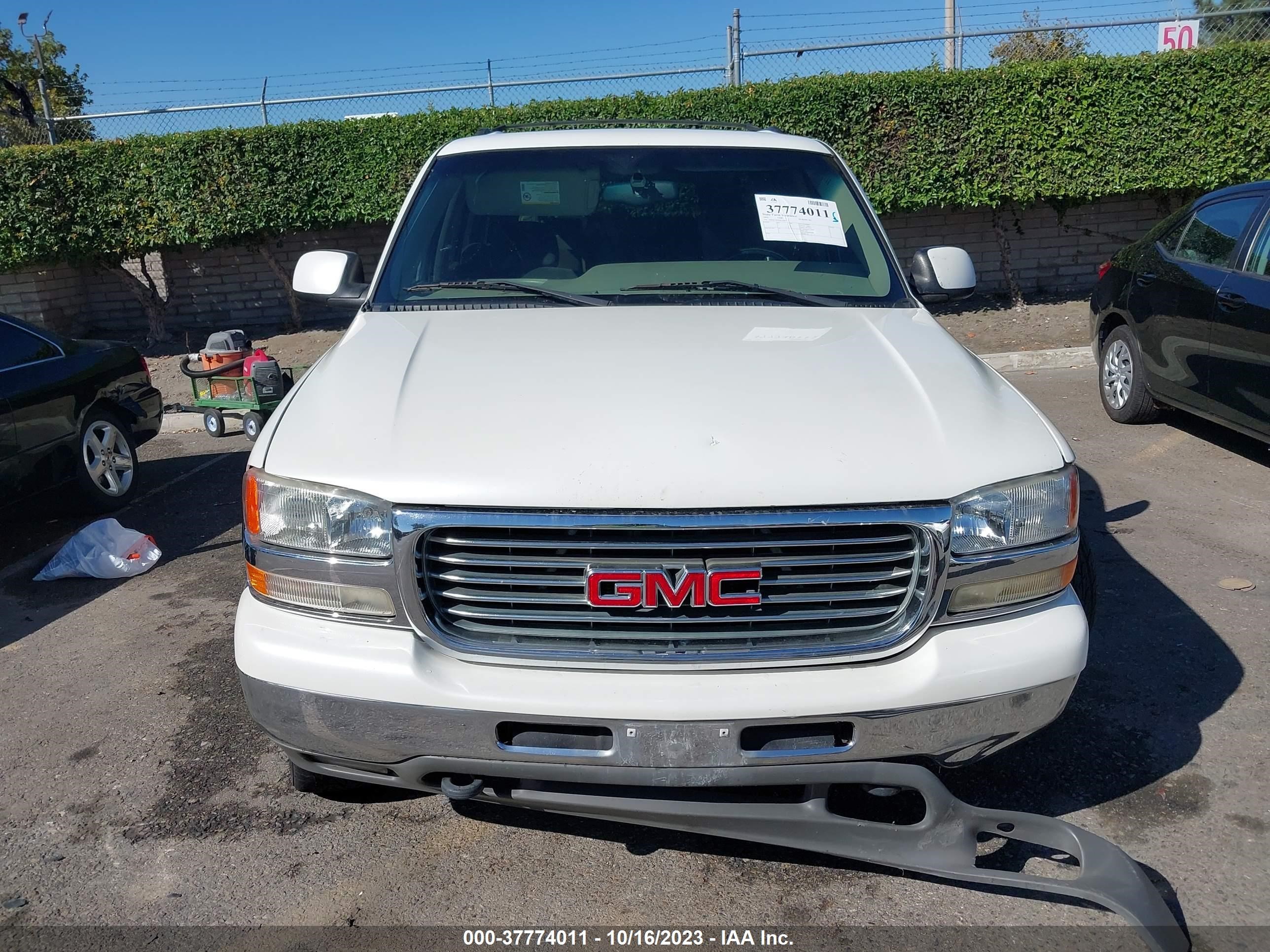 Photo 12 VIN: 3GKGC26G92G175663 - GMC YUKON 