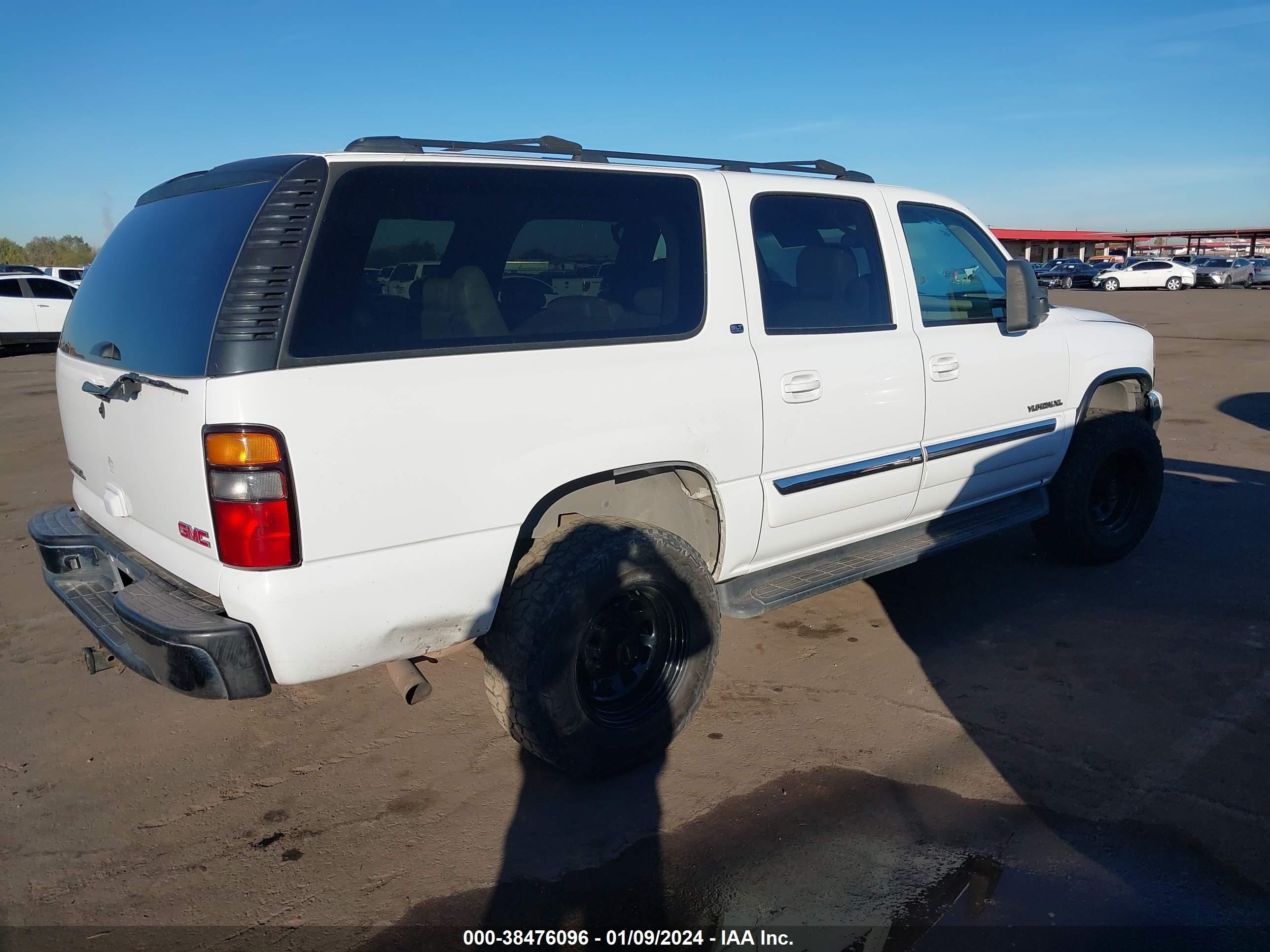 Photo 3 VIN: 3GKGK26G26G140486 - GMC YUKON 