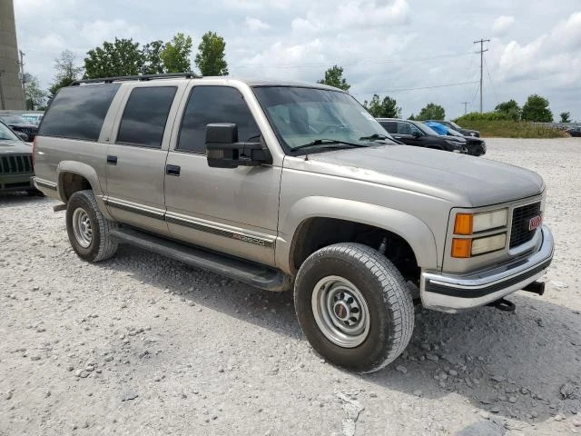 Photo 3 VIN: 3GKGK26J1XG521629 - GMC SUBURBAN K 