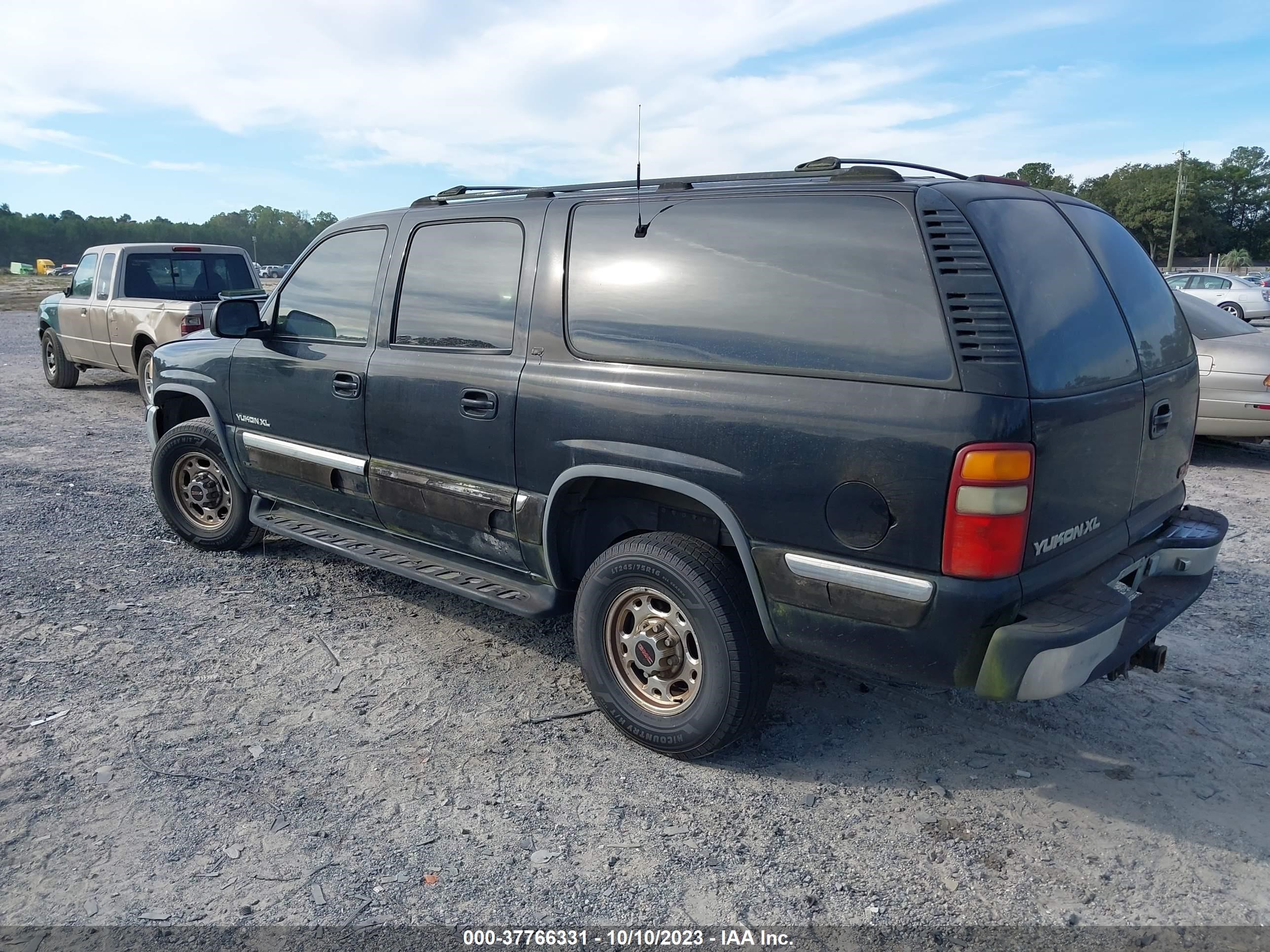 Photo 2 VIN: 3GKGK26UX1G123126 - GMC YUKON 