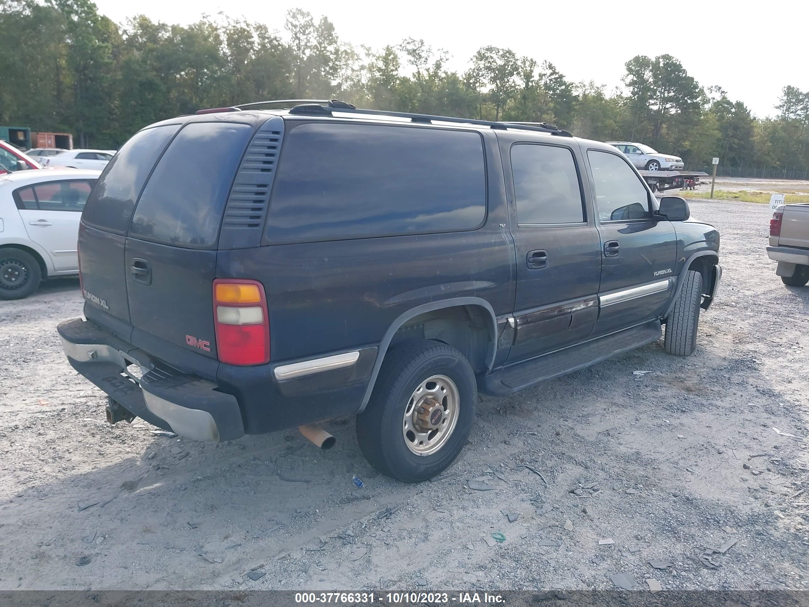 Photo 3 VIN: 3GKGK26UX1G123126 - GMC YUKON 