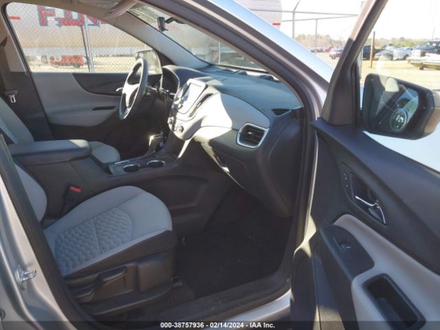 Photo 4 VIN: 3GNAXFEV0MS111841 - CHEVROLET EQUINOX 