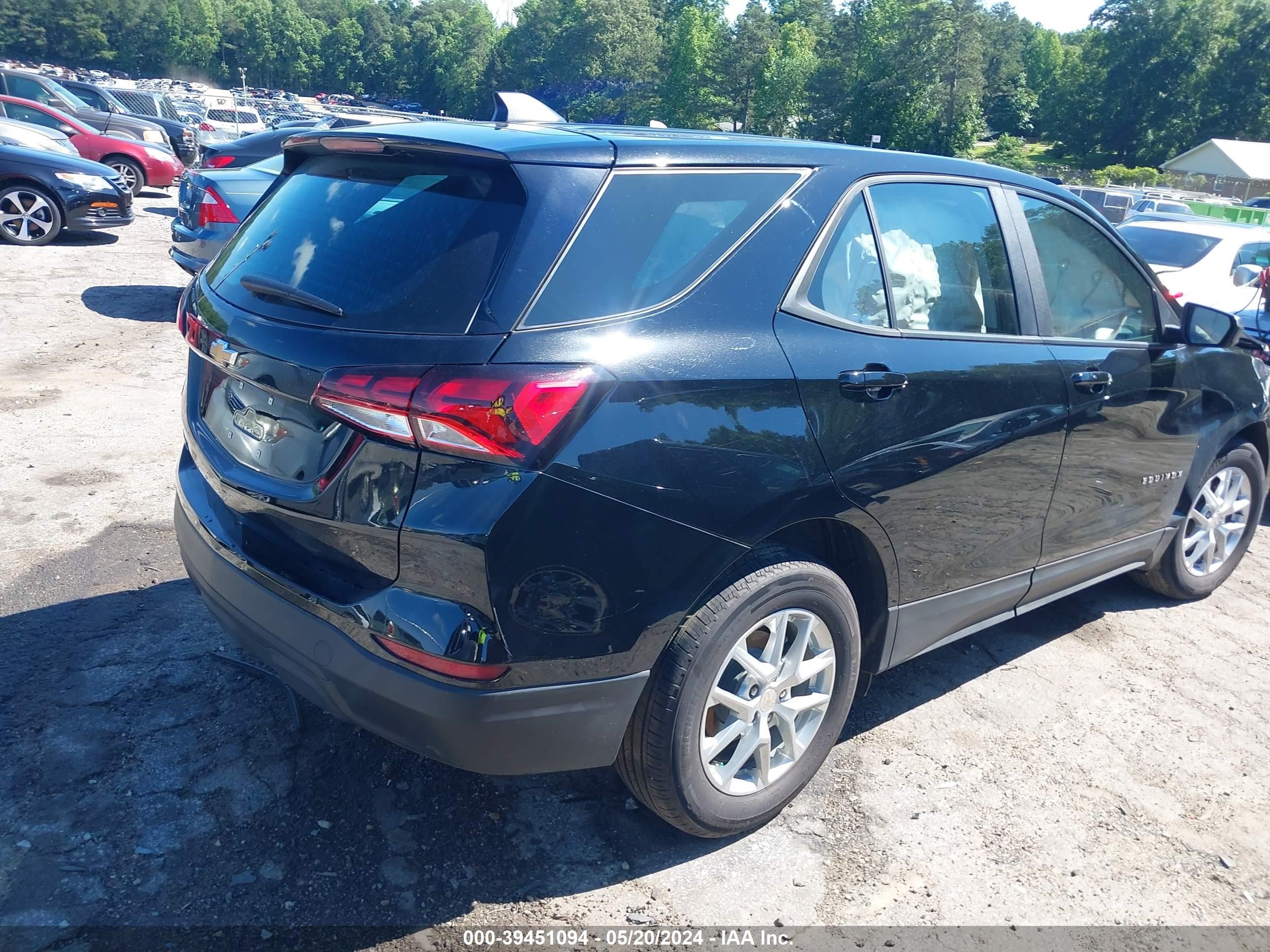 Photo 3 VIN: 3GNAXHEG8RL143077 - CHEVROLET EQUINOX 