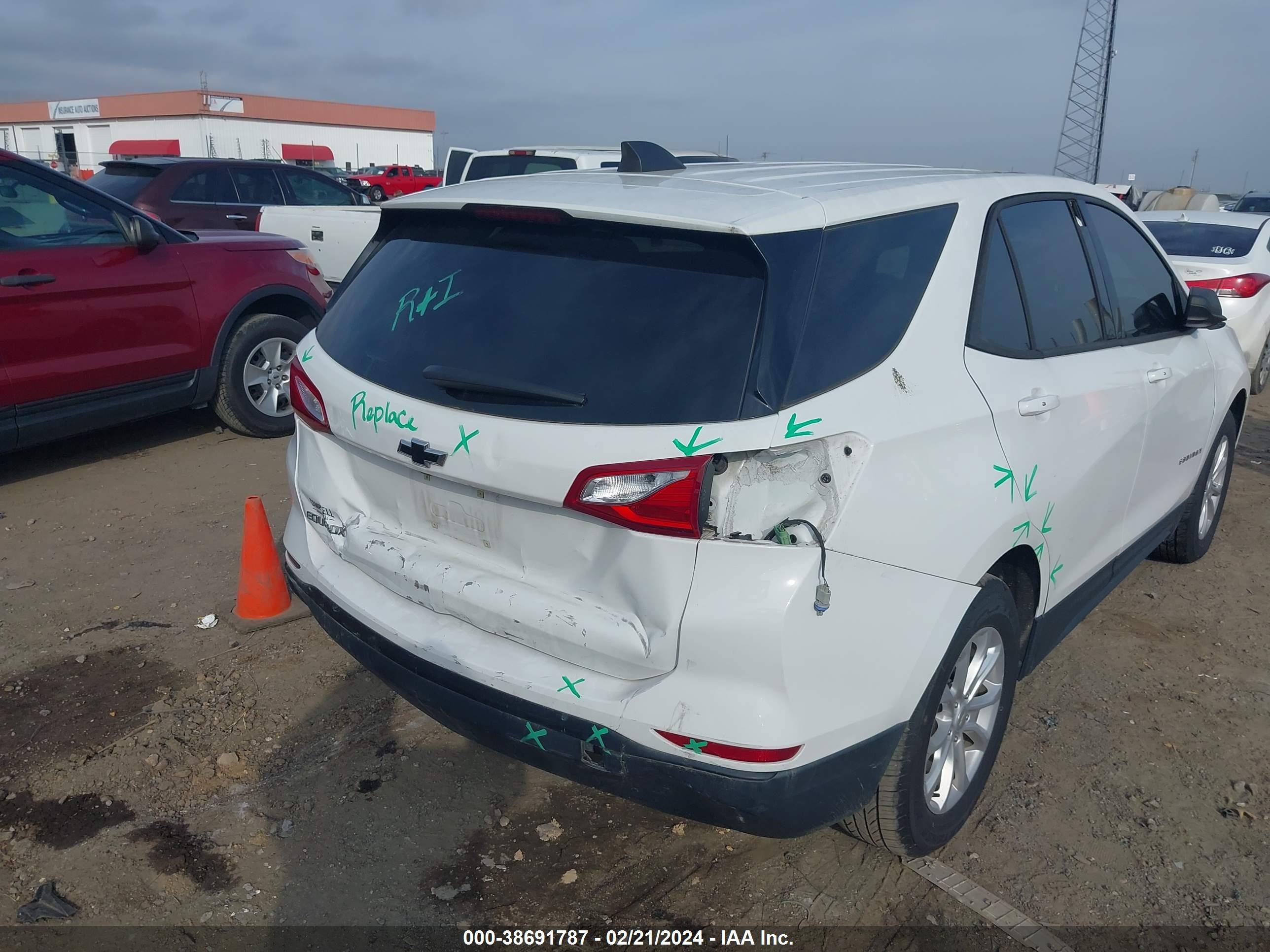 Photo 5 VIN: 3GNAXHEV0KS630137 - CHEVROLET EQUINOX 