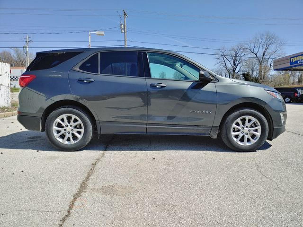 Photo 3 VIN: 3GNAXHEV1JS528277 - CHEVROLET EQUINOX 