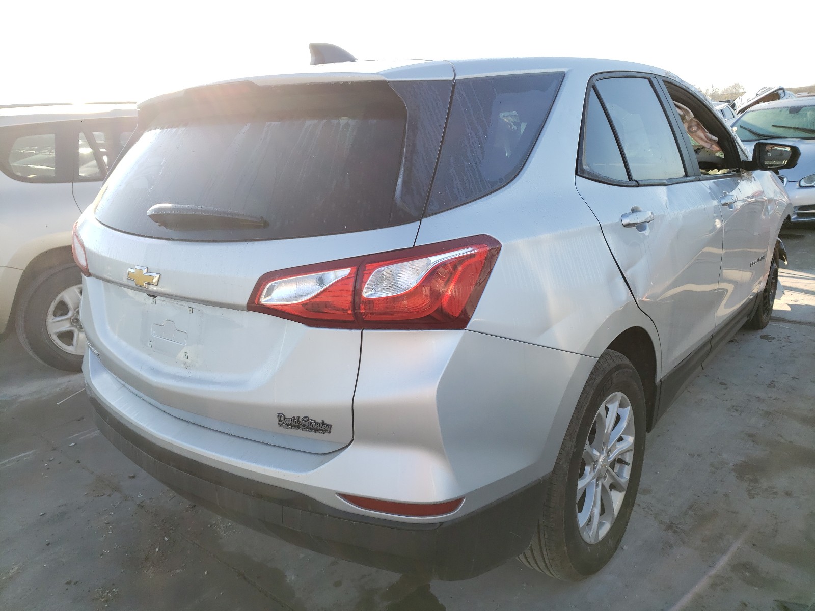 Photo 3 VIN: 3GNAXHEV1LS723587 - CHEVROLET EQUINOX LS 