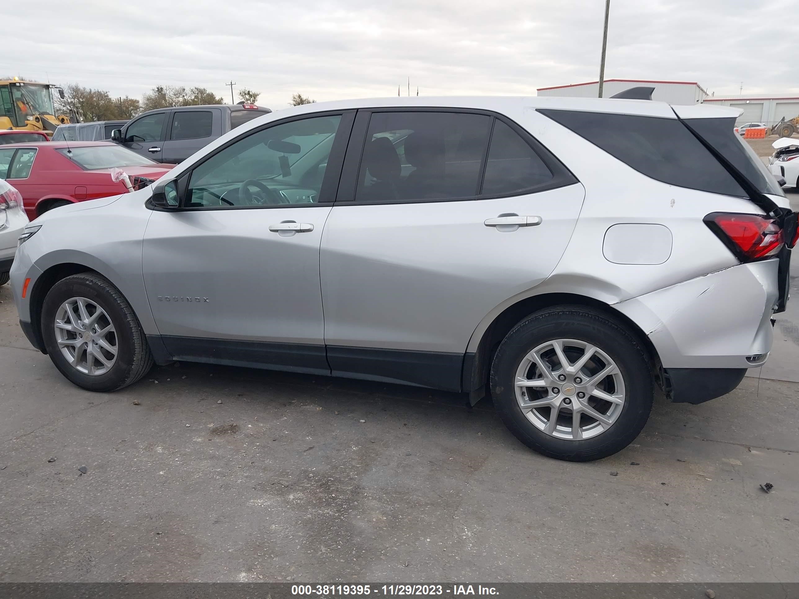 Photo 13 VIN: 3GNAXHEV1NS109240 - CHEVROLET EQUINOX 