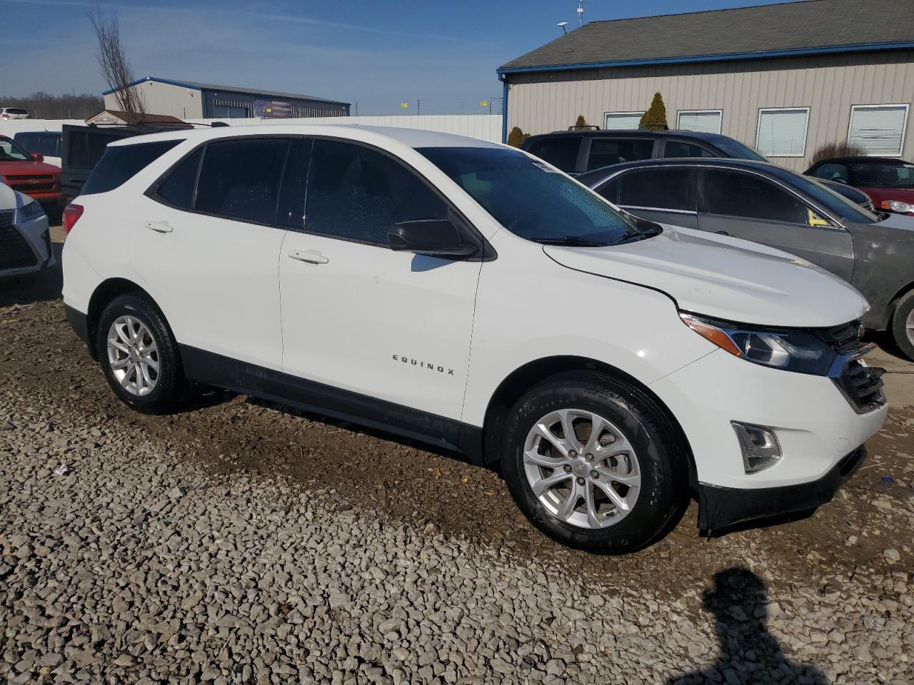 Photo 3 VIN: 3GNAXHEV2KS680716 - CHEVROLET EQUINOX 