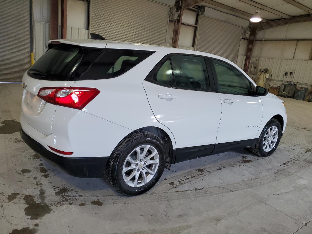 Photo 2 VIN: 3GNAXHEV2MS125865 - CHEVROLET EQUINOX 