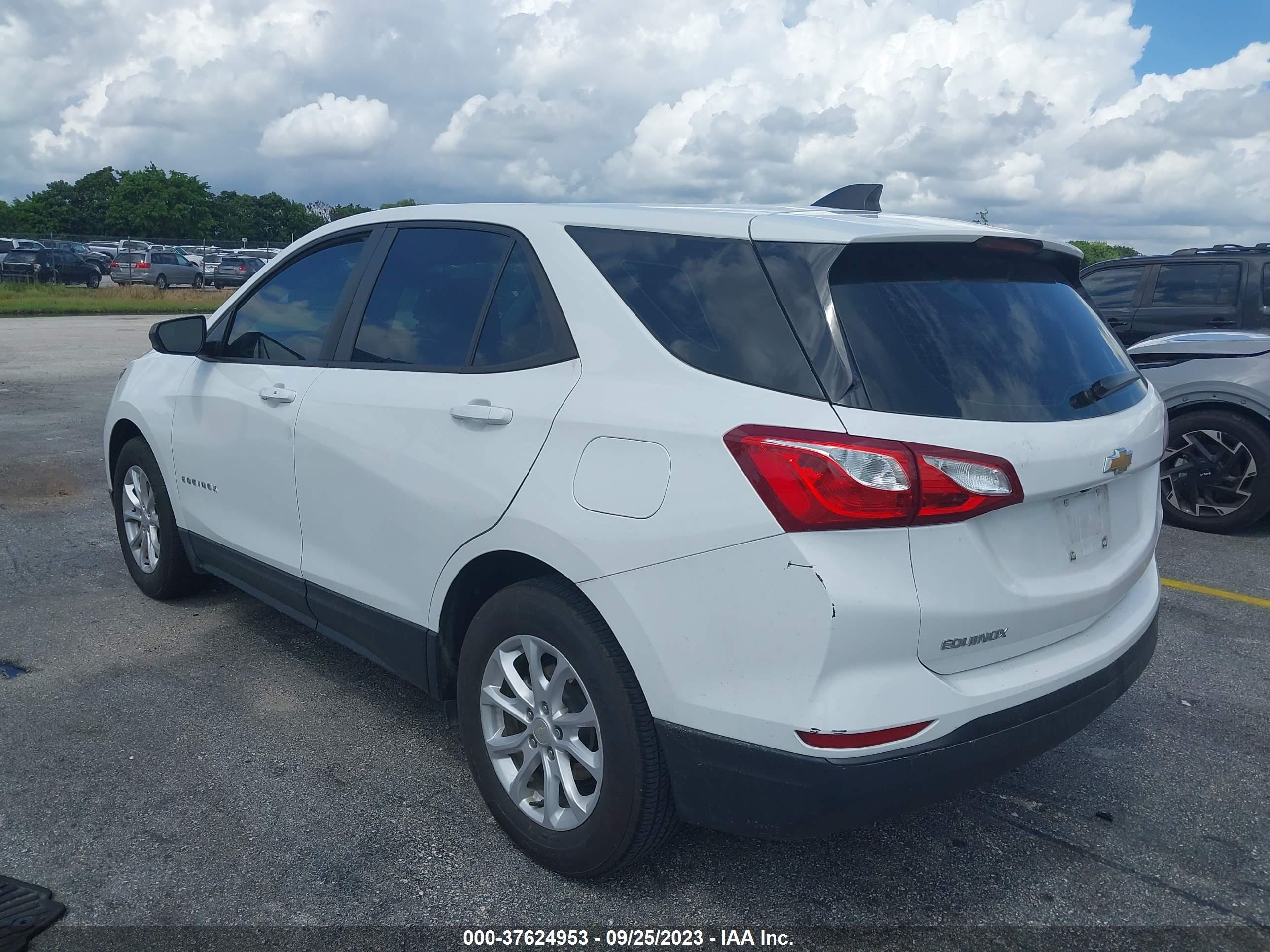 Photo 2 VIN: 3GNAXHEV3LS634068 - CHEVROLET EQUINOX 