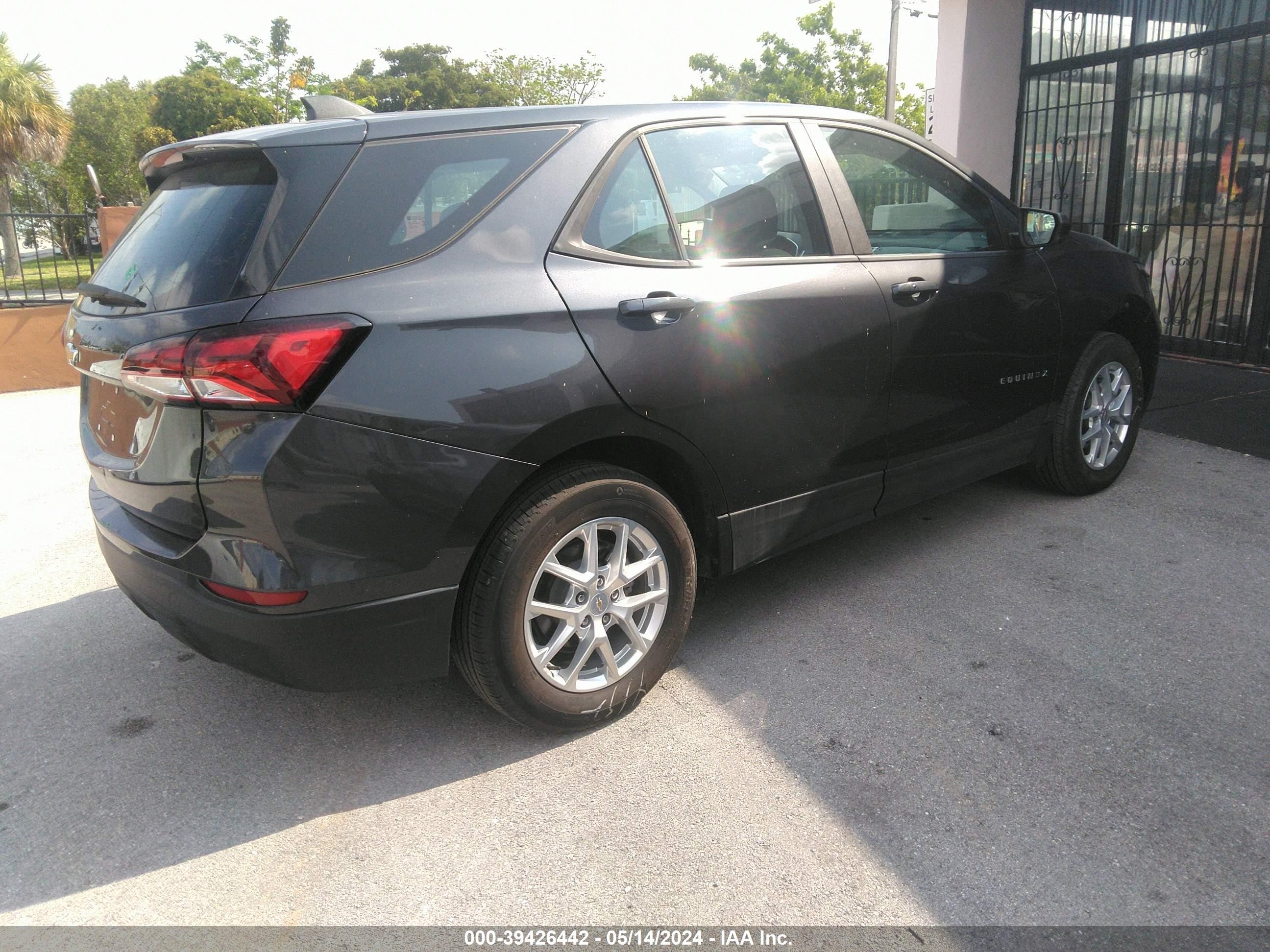 Photo 3 VIN: 3GNAXHEV3NS110633 - CHEVROLET EQUINOX 