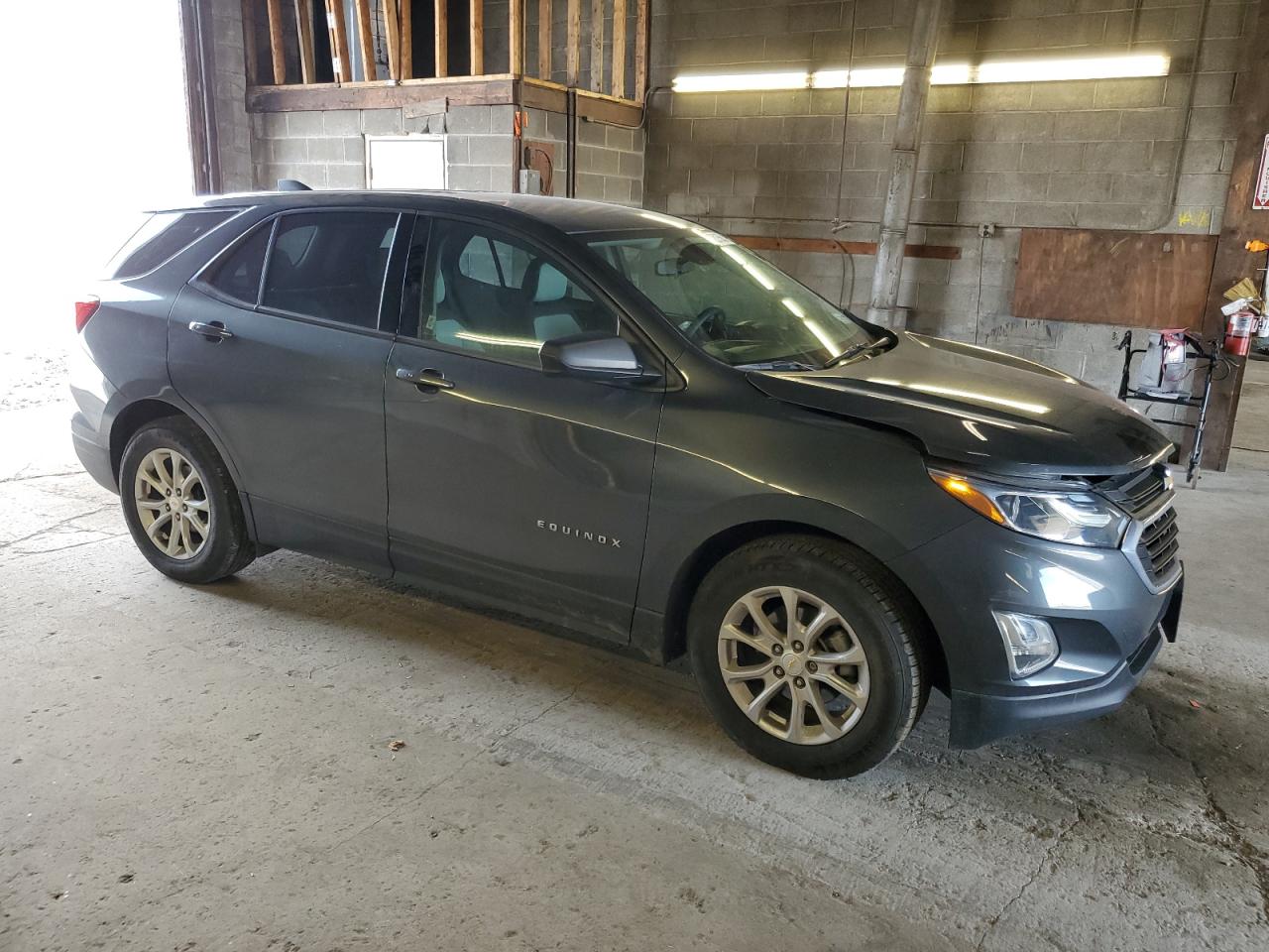 Photo 3 VIN: 3GNAXHEV5JL104997 - CHEVROLET EQUINOX 