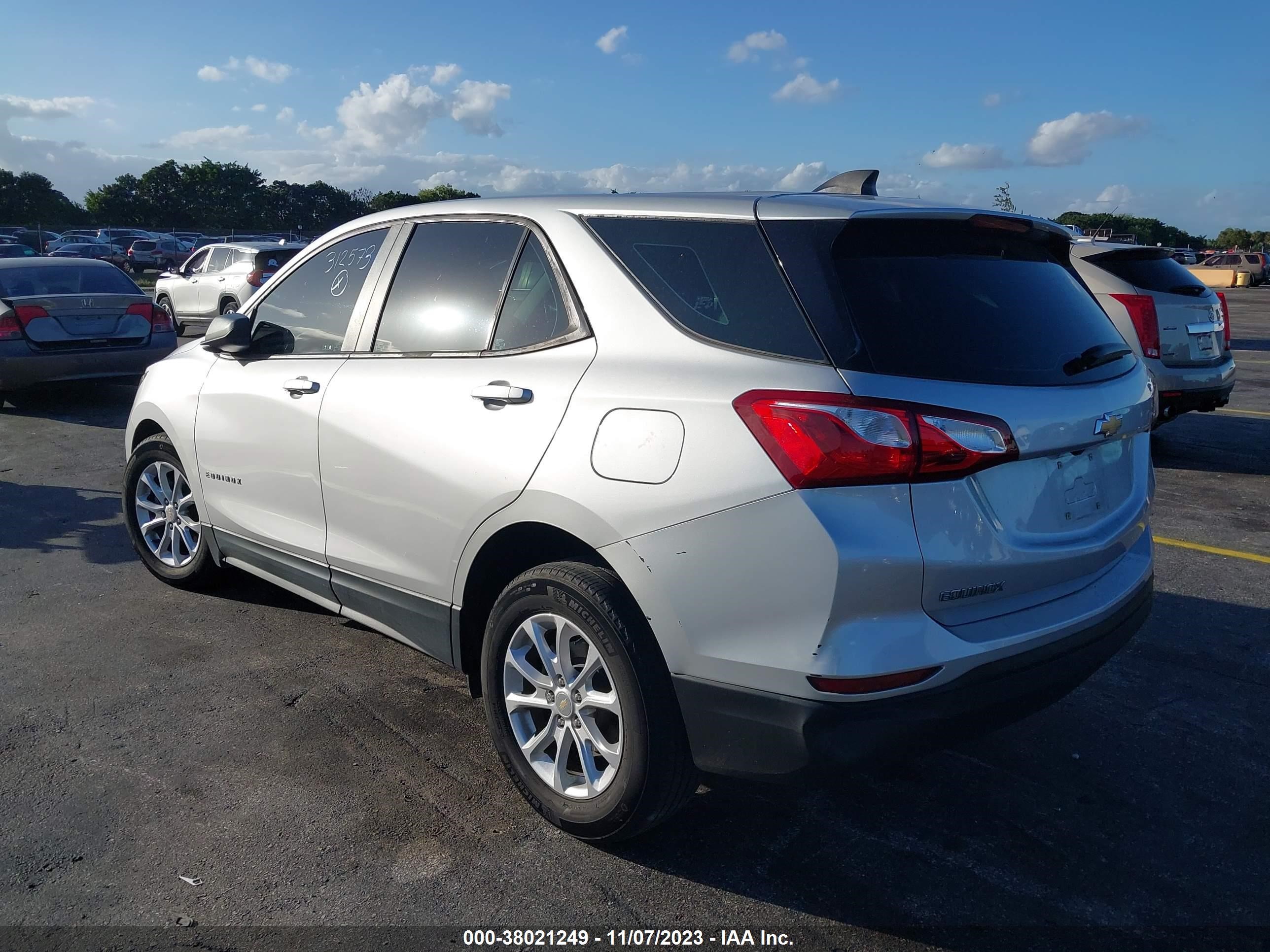 Photo 2 VIN: 3GNAXHEV5LS698340 - CHEVROLET EQUINOX 