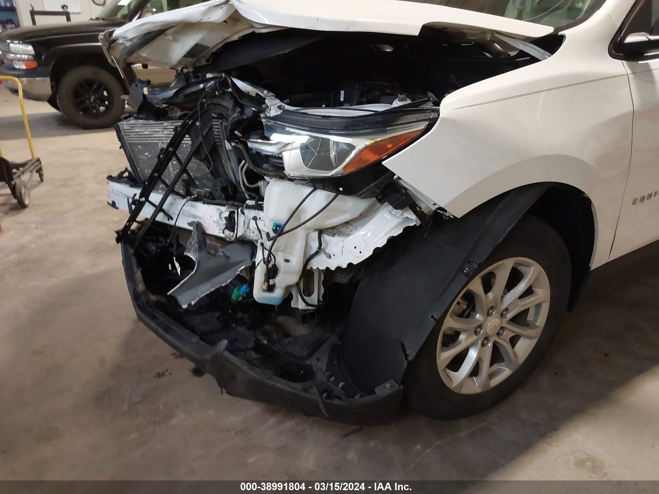 Photo 17 VIN: 3GNAXHEV6JL130993 - CHEVROLET EQUINOX 