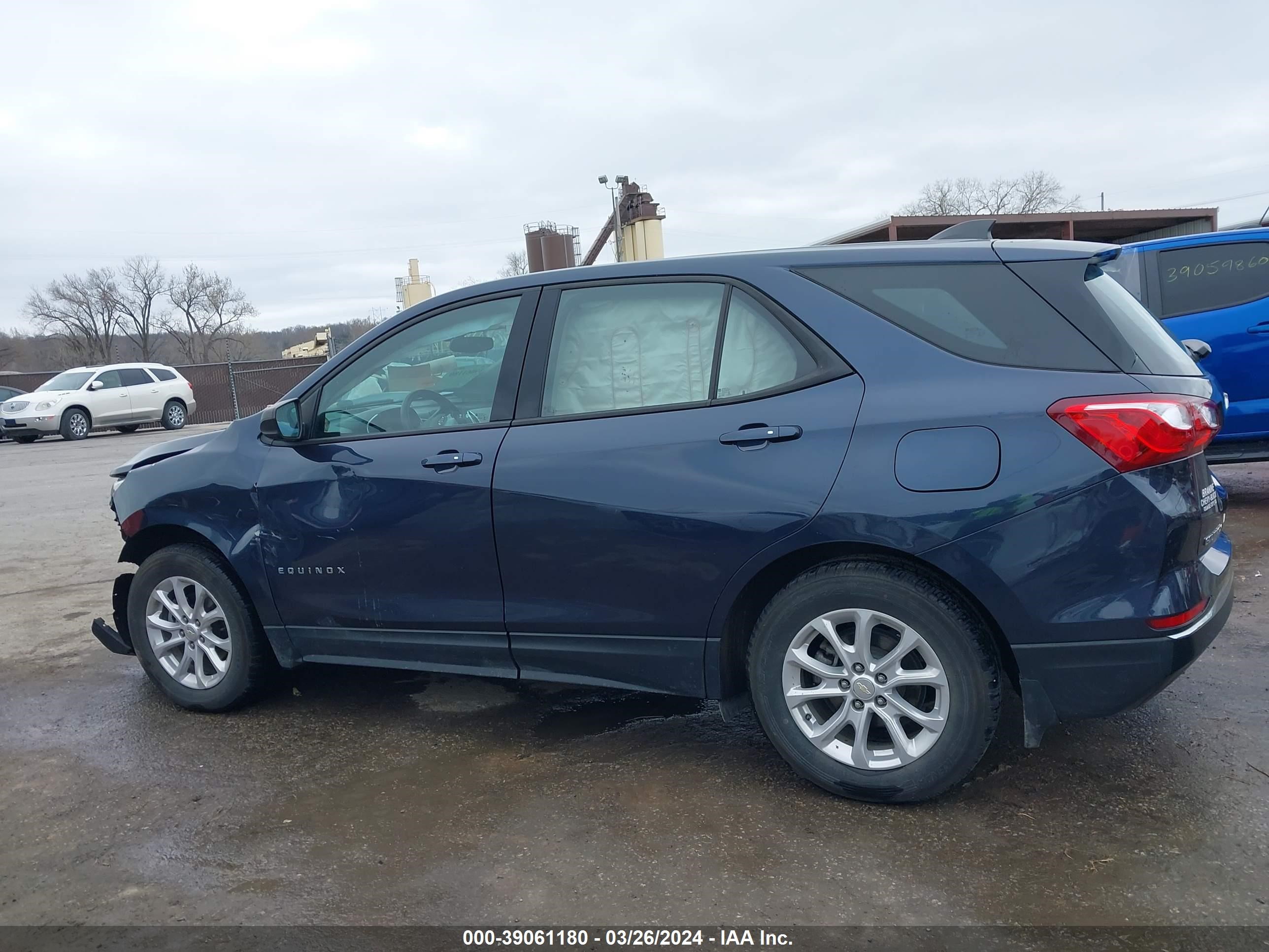 Photo 14 VIN: 3GNAXHEV6JL327629 - CHEVROLET EQUINOX 